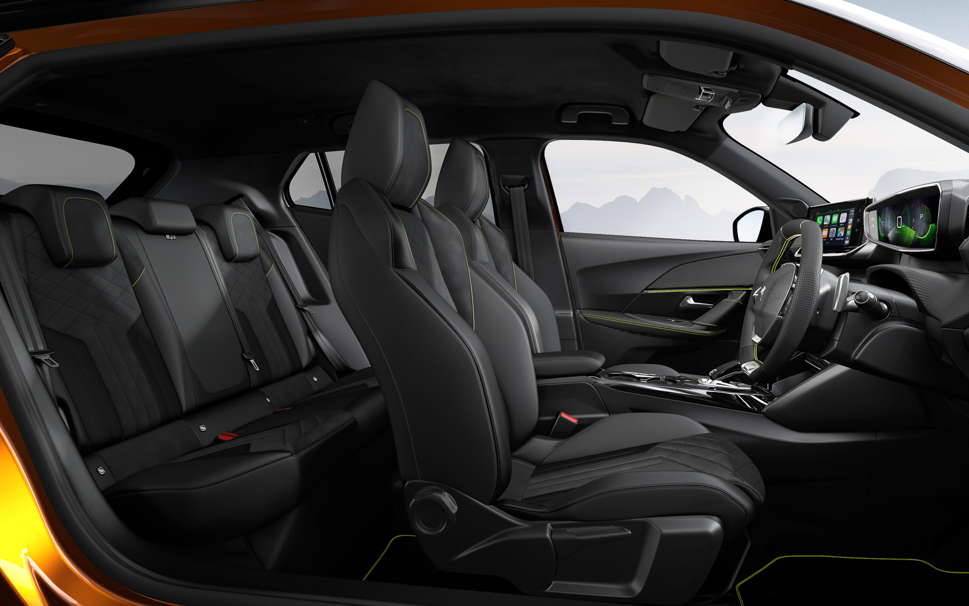 ホールド性を高めつつモダンで質感の高いデザインを兼ね備える「ダイナミックシート」を装着