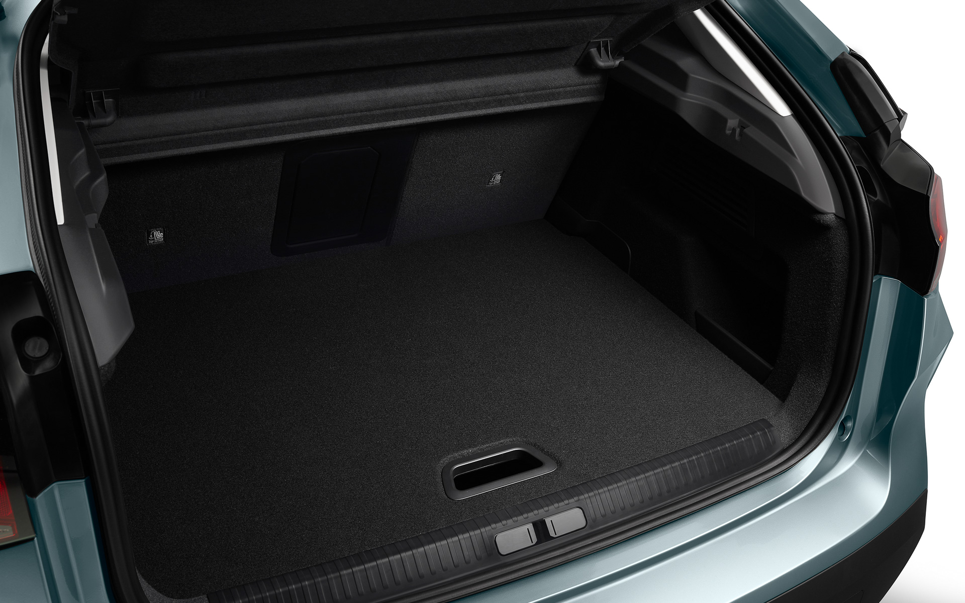 ラゲッジスペース容量（VDA方式）は380Lで、リアシートを前方に倒すと最大1250Lまでスペースが拡大する