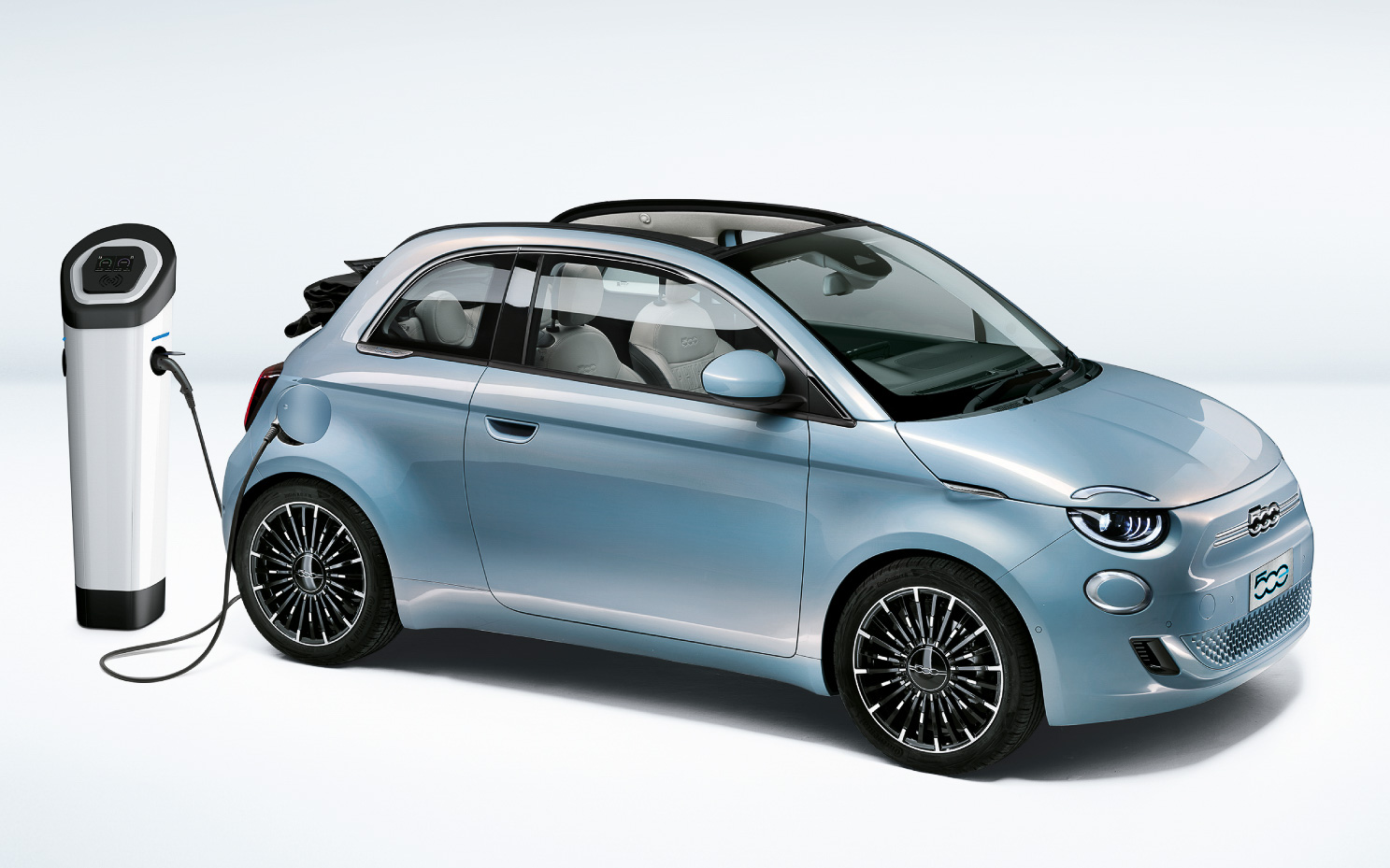 電動ソフトトップで高い開放感を実現するカブリオレモデルの「Open」