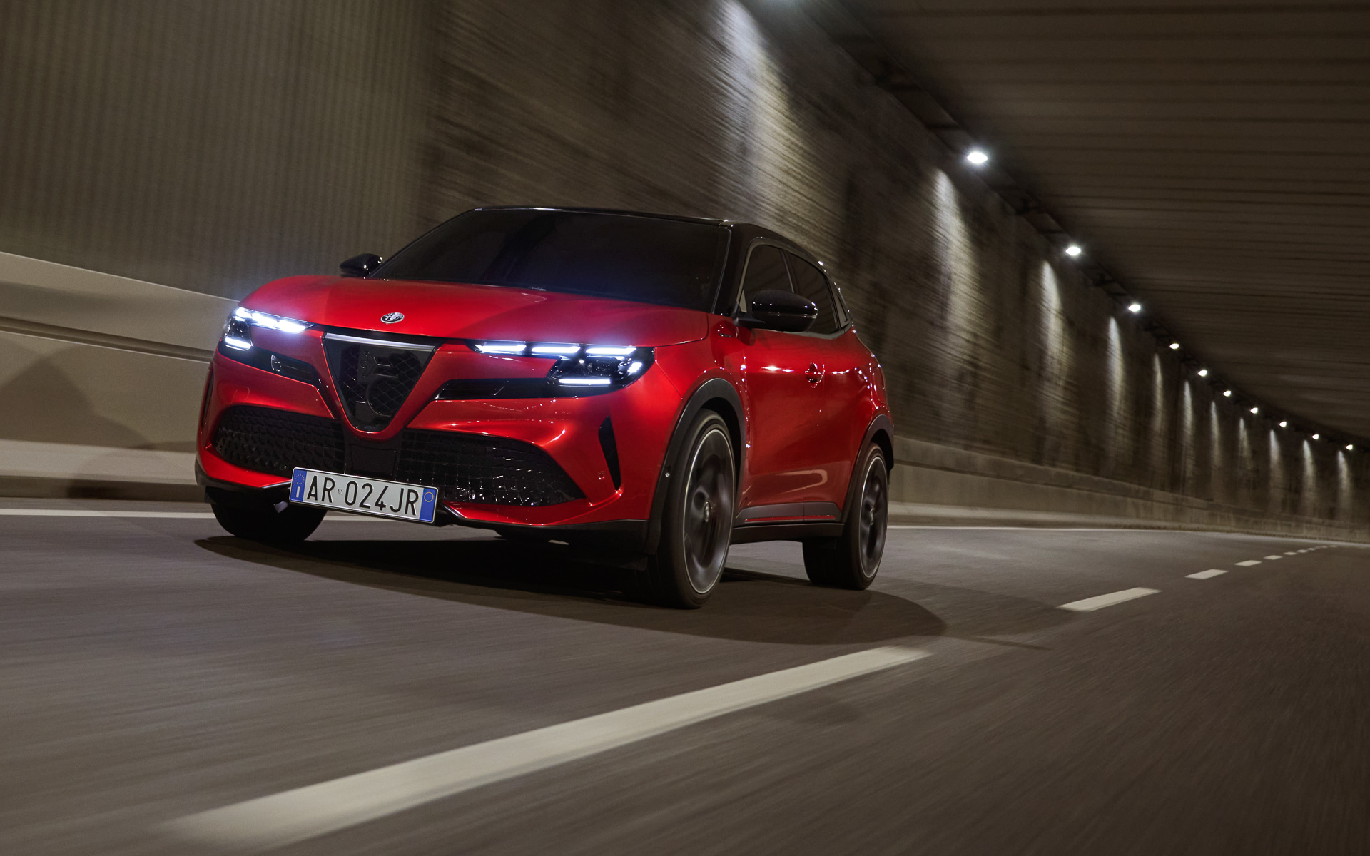 最高出力115kW（156PS）/4070-7500rpm、最大トルク270Nm/500-4060rpmを発生する「ZK02型」モーターがBEVならではの力強く滑らかな走りを実現