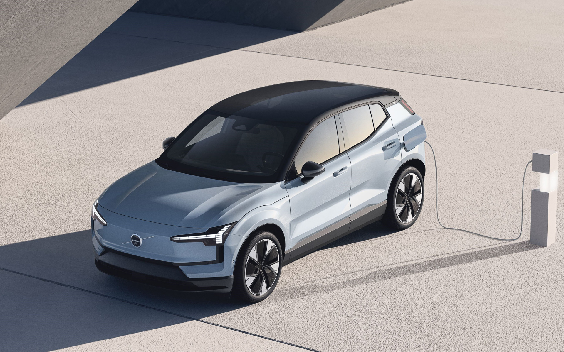 一充電走行距離（WLTCモード）は51kWhバッテリ車で390km、69kWhバッテリ車で500km～560km