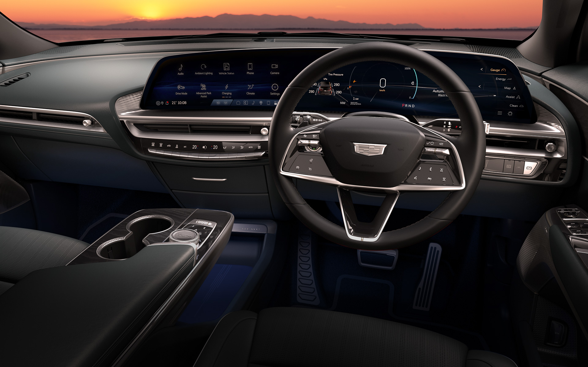 「33インチアドバンスドカラーLEDディスプレイ」を採用