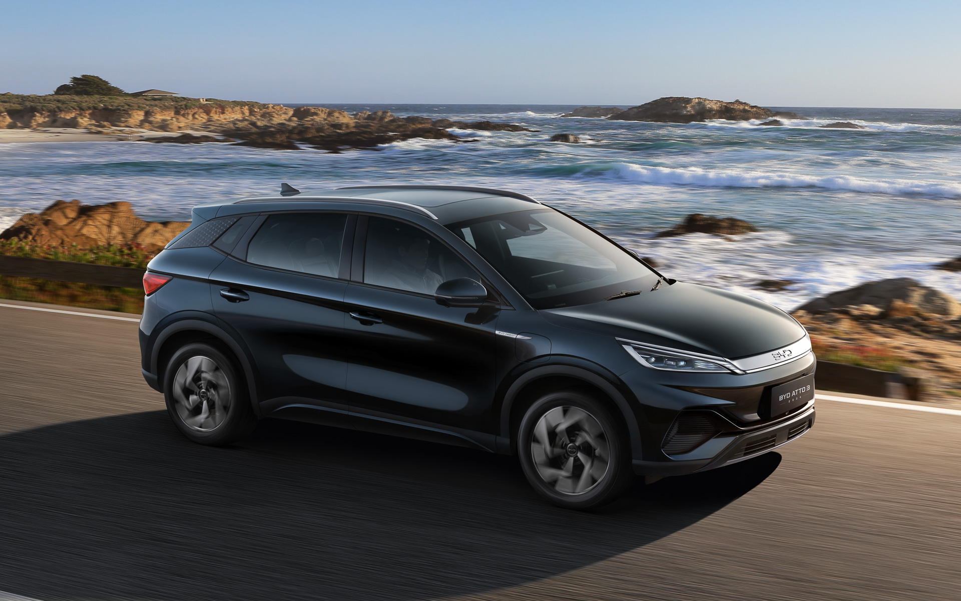 フロントアクスルの「8 in 1パワーシステムアッセンブリー」は最高出力150kW（204PS）/5000-8000rpm、最大トルク310Nm（31.6kgm）/0-4433rpmを発生