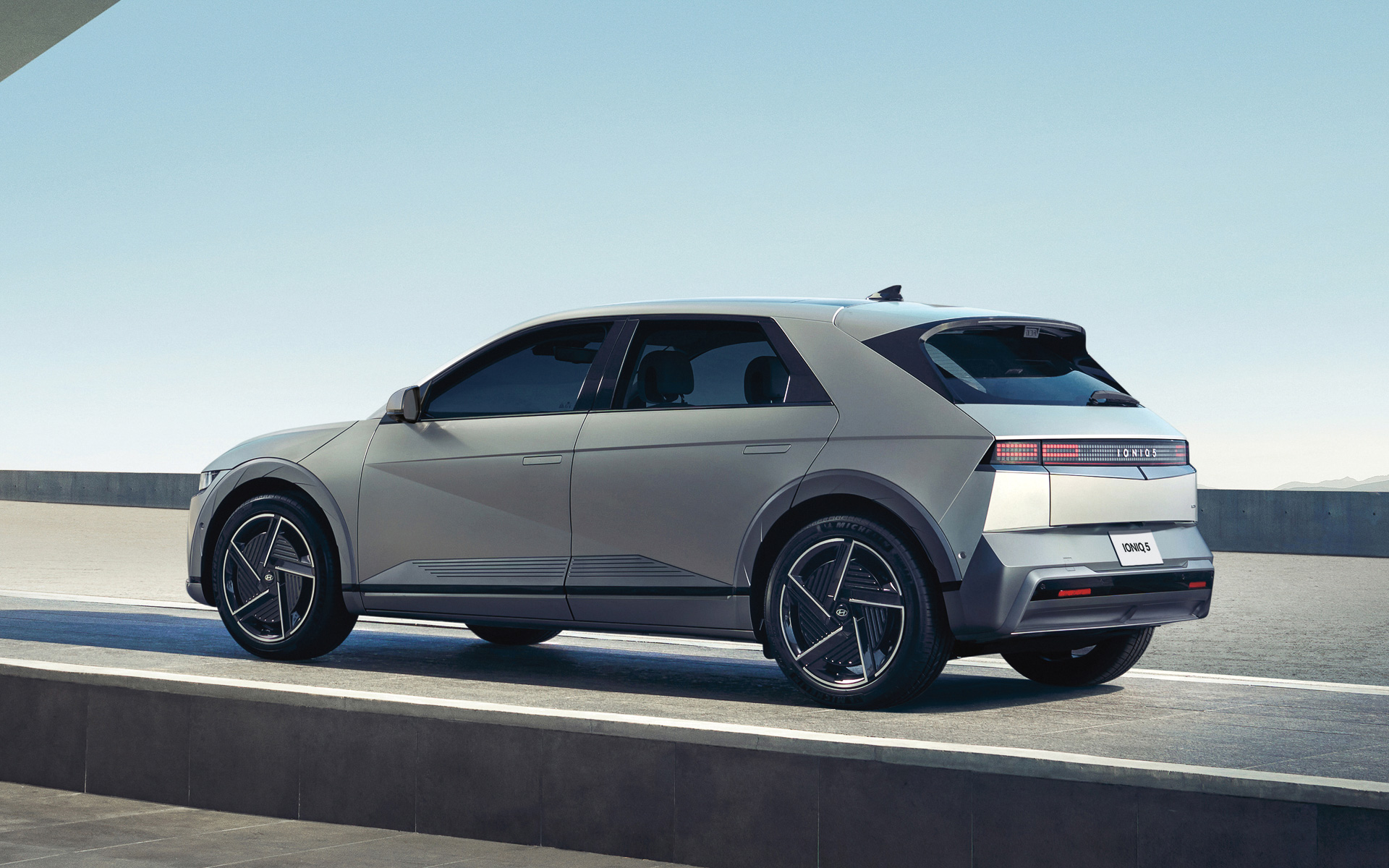 ヒョンデのBEVを象徴する「パラメトリックピクセルディテール」によってスタイリッシュなデザインを実現