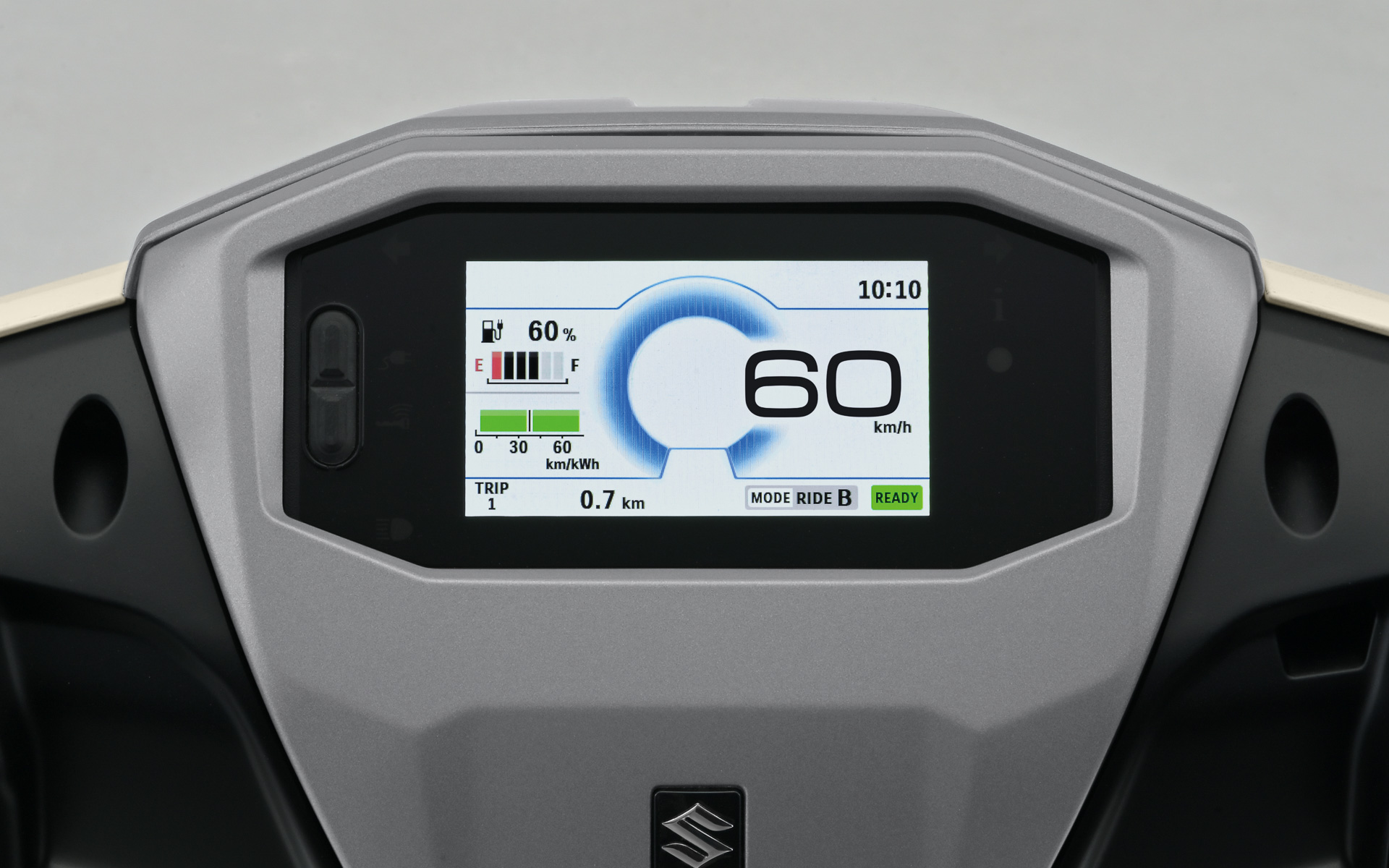 二輪BEV世界戦略車第1弾となるスクーター「e-Address」