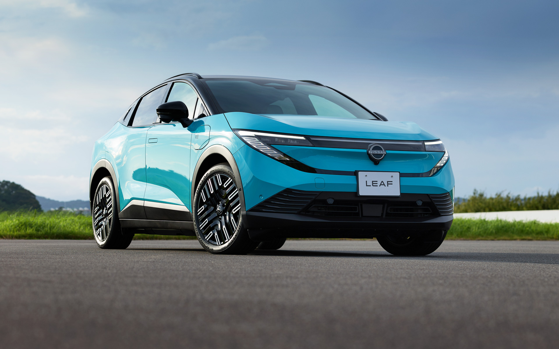 新型「リーフ」