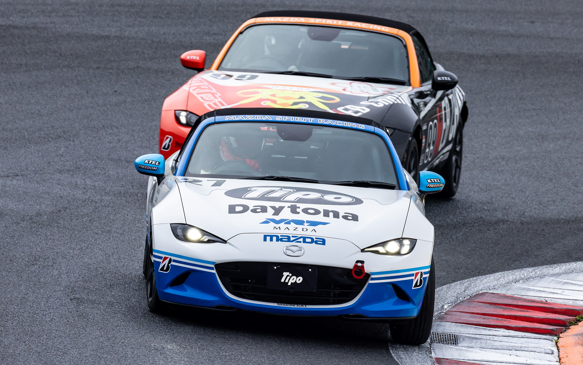 予選トップでポールポジションは27号車のTipo/Daytona ROADSTER