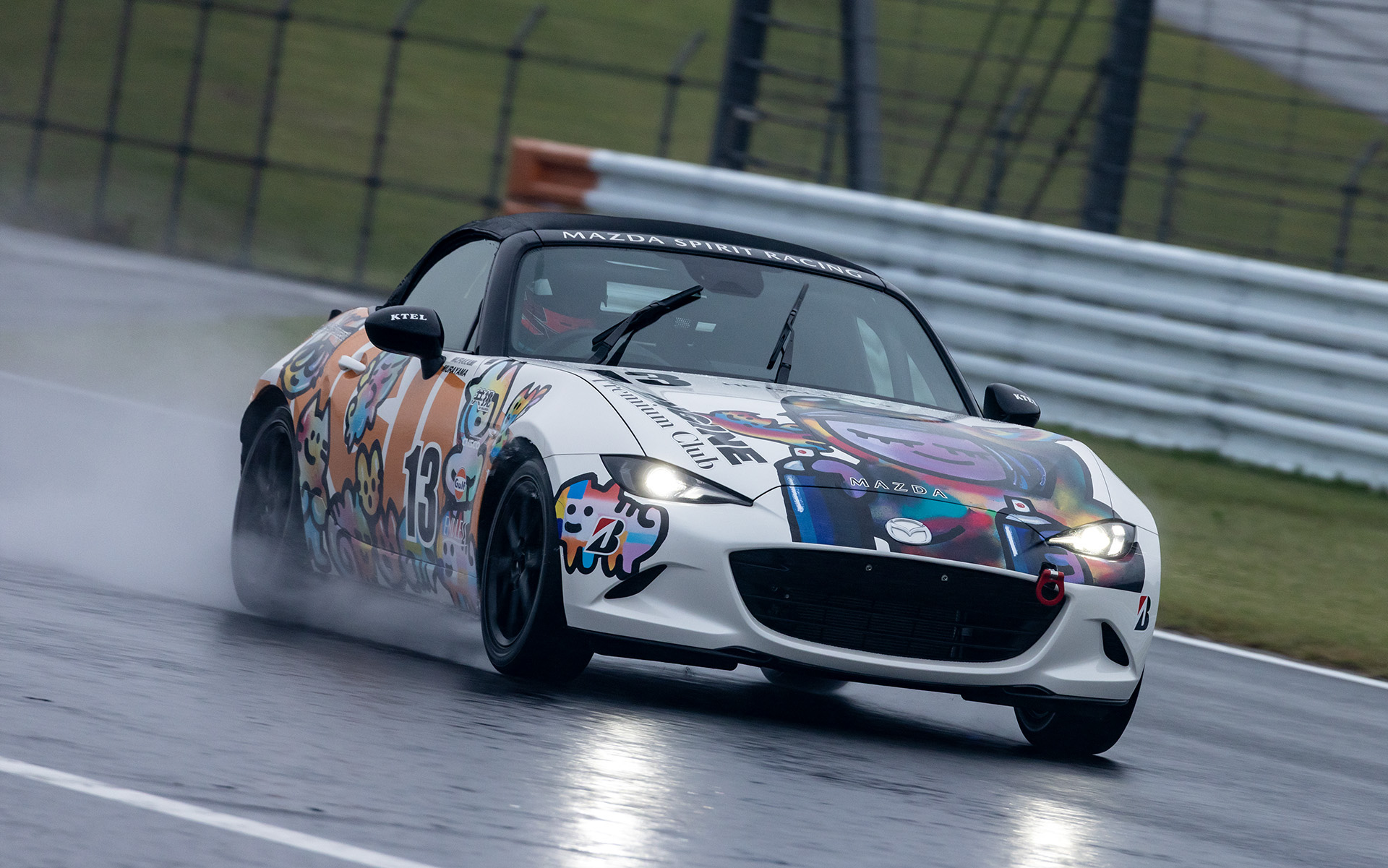 3位のENGINE ROADSTER