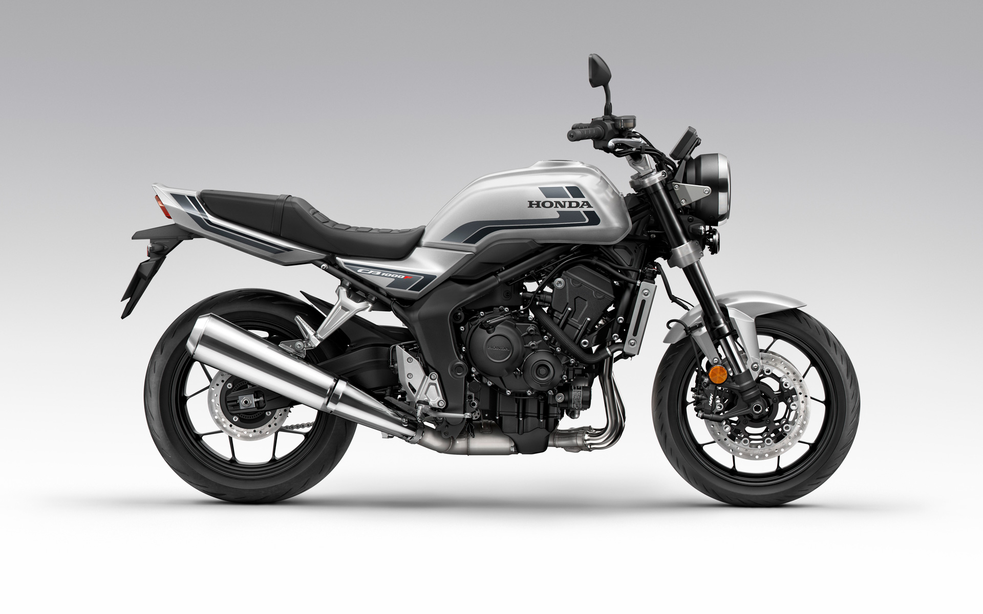 CB1000F ウルフシルバーメタリック（グレーストライプ）