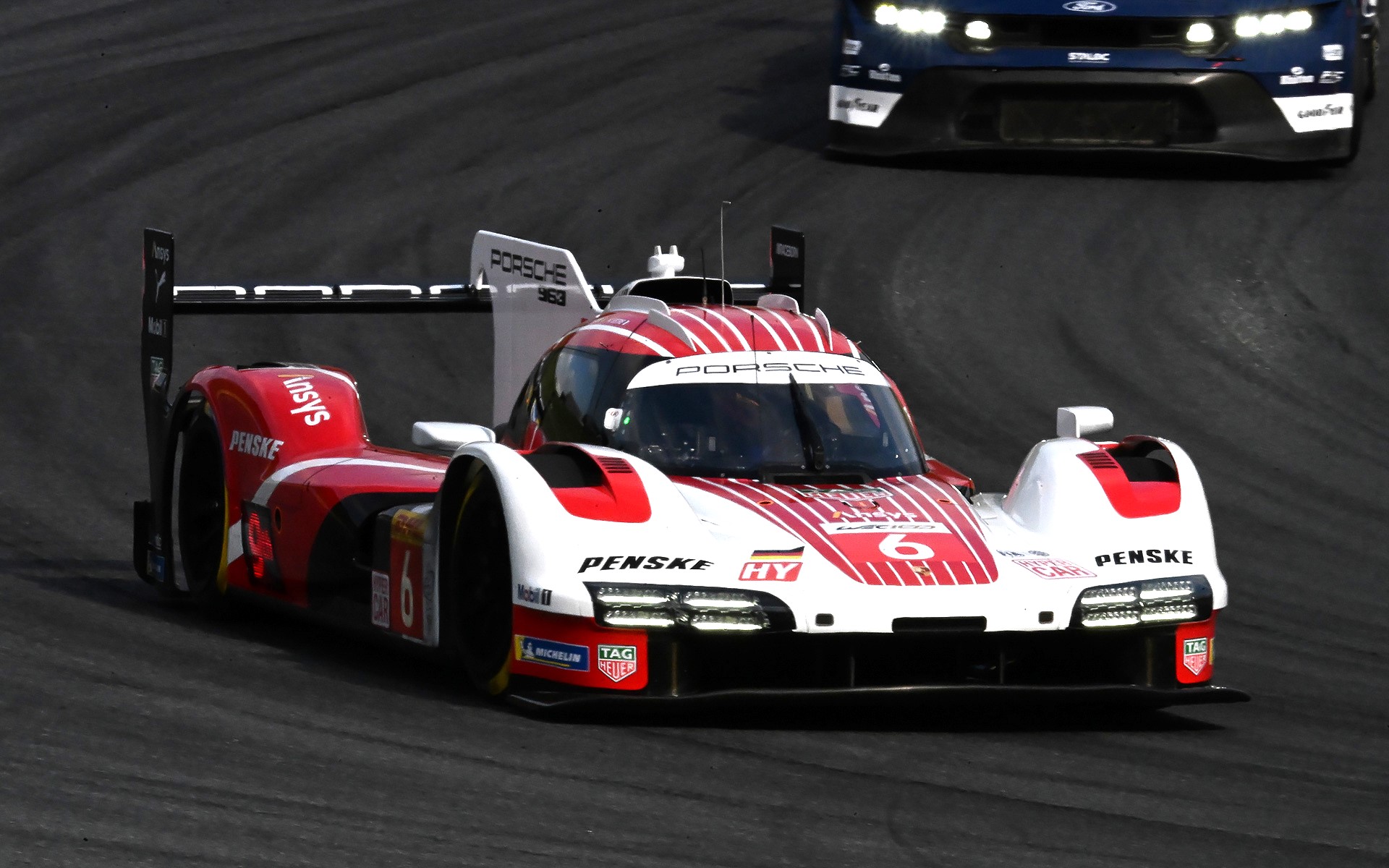 ポルシェ ペンスキー・モータースポーツ6号車（ポルシェ963）をドライブするローレンス・ヴァントール選手にインタビュー