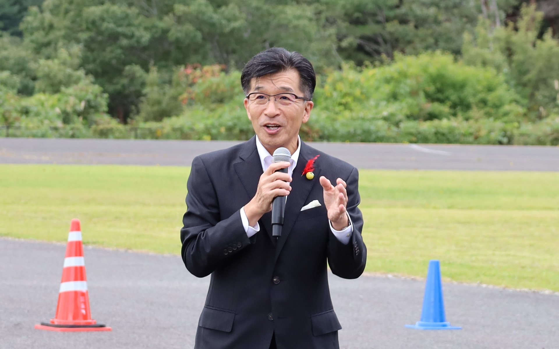 パスファインダーと福島市が主催した「WINGS 2025」の会場を訪れた福島市長の木幡浩氏