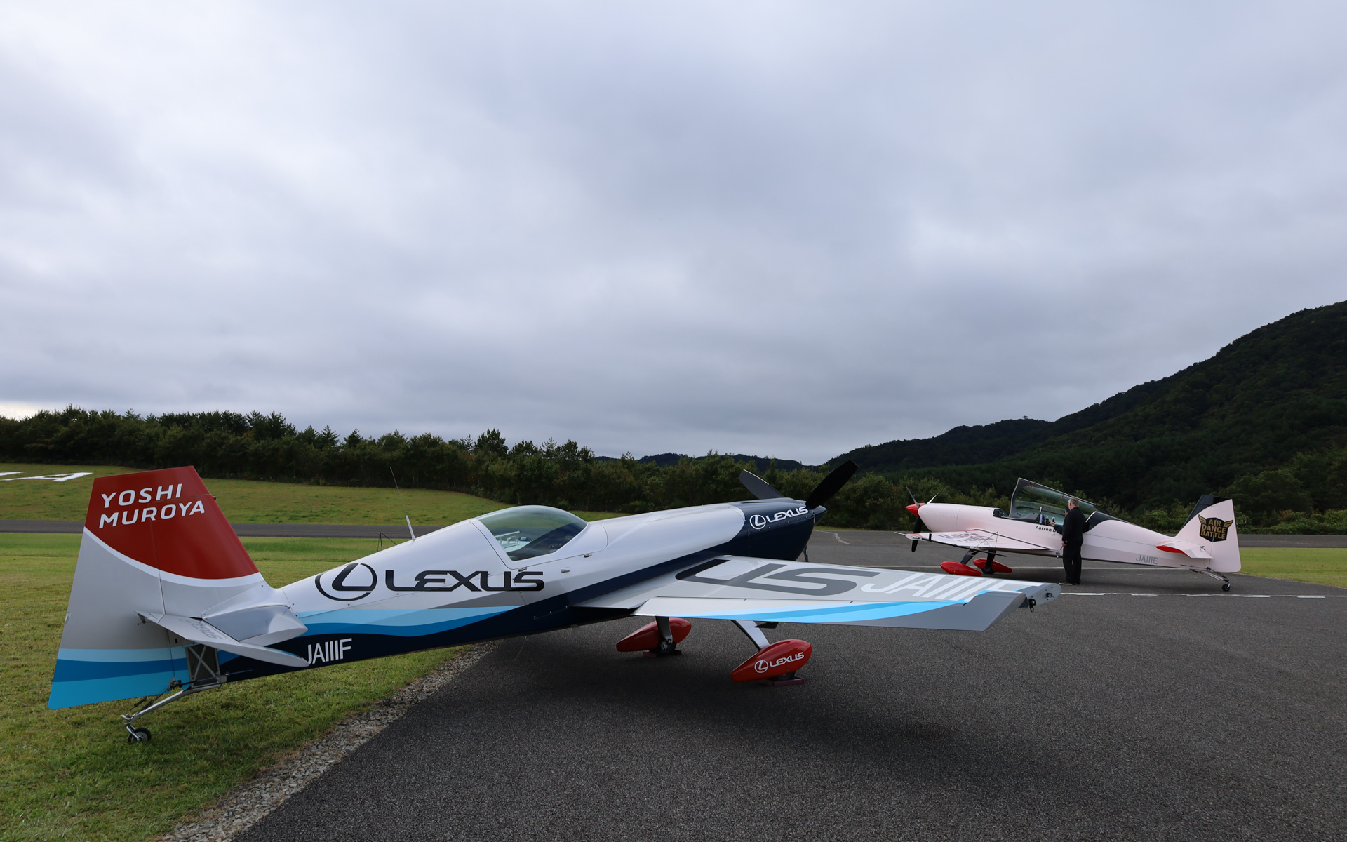 エアレース機の展示も