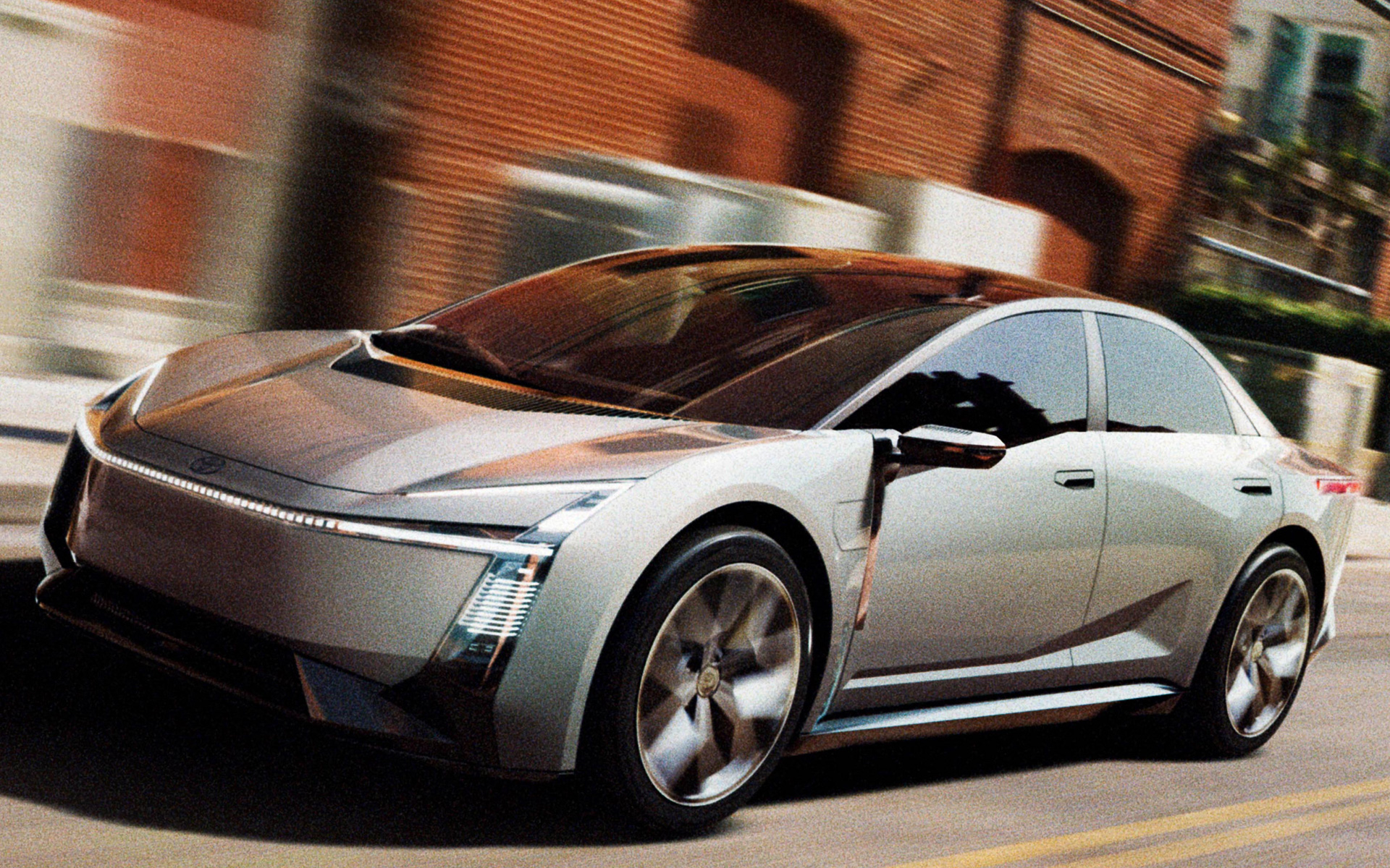 ショートオーバーハングであり、フロントまわりをコンパクトにまとめている