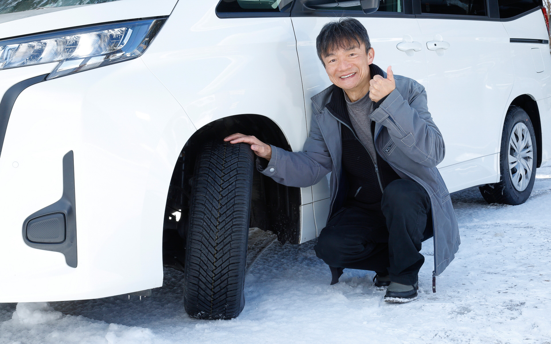 オンロードと雪上でその性能をたしかめた