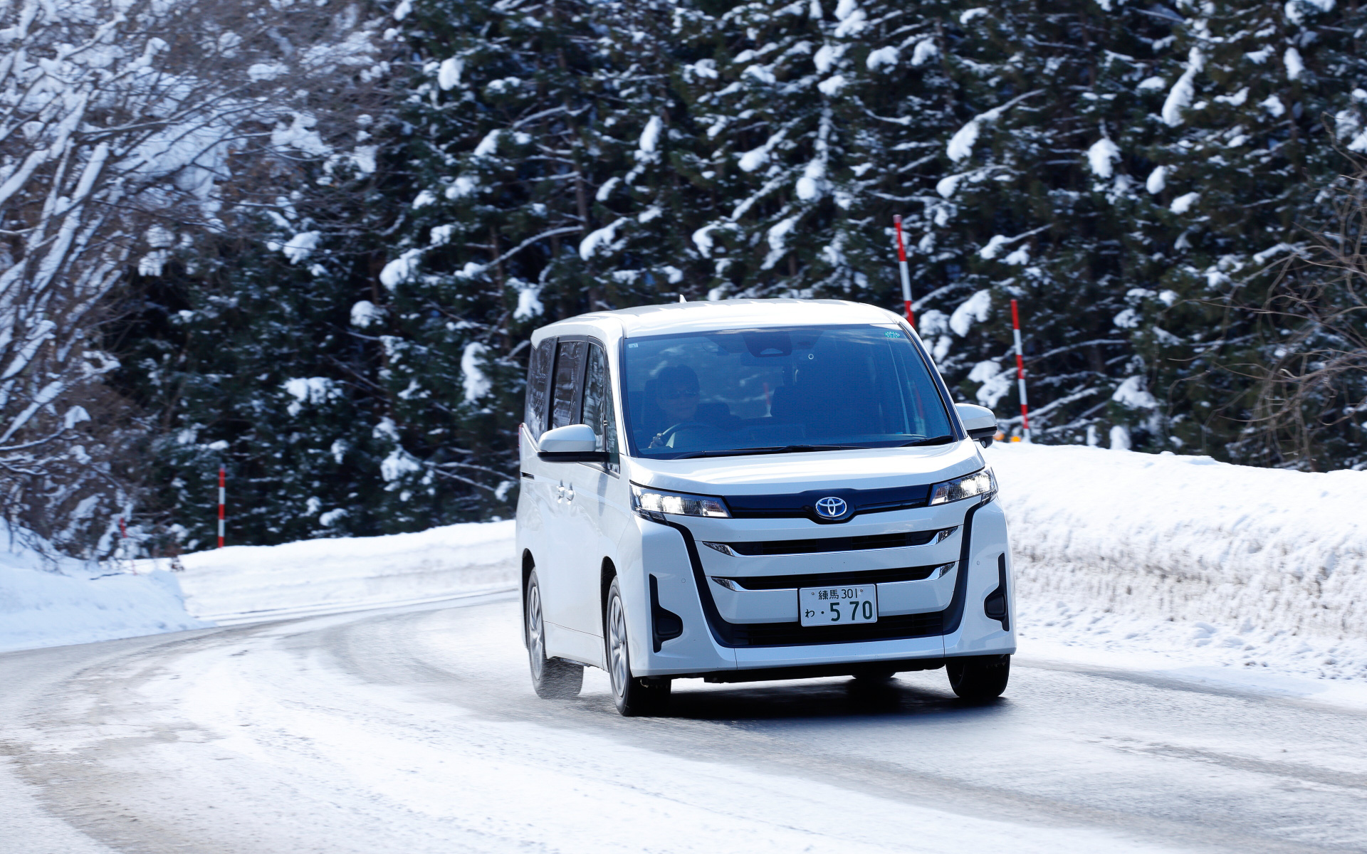 ネクセンタイヤの新オールシーズンタイヤ「N-BLUE 4SEASON 2（エヌブルー フォーシーズン ツー）」をドライ＆雪上で体験