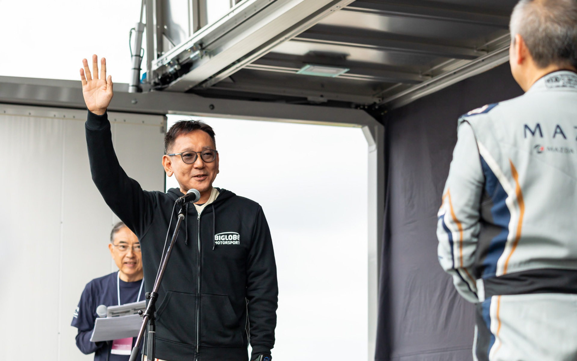 家族でも今日ばかりはライバル!?の「ティーポ/デイトナ ネコ・レーシングチーム」で参戦している夫の橋本洋平が、念願の予選ポールポジションを獲得！　開会式で選手宣誓をしたり、栄誉あるブリヂストン賞をいただいたりと嬉しい出来事でした