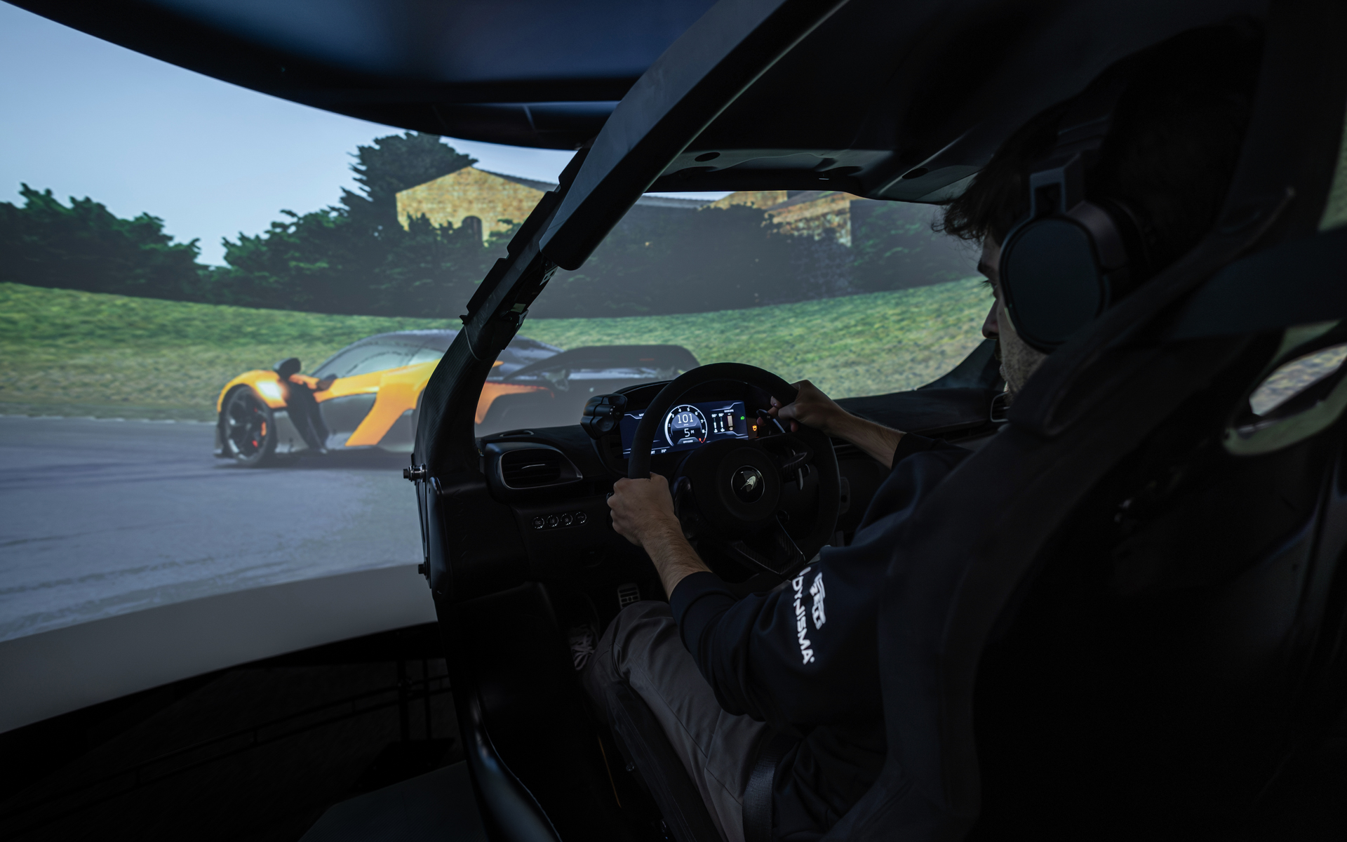 最先端シミュレータDMG（Dynisma Motion Generator）