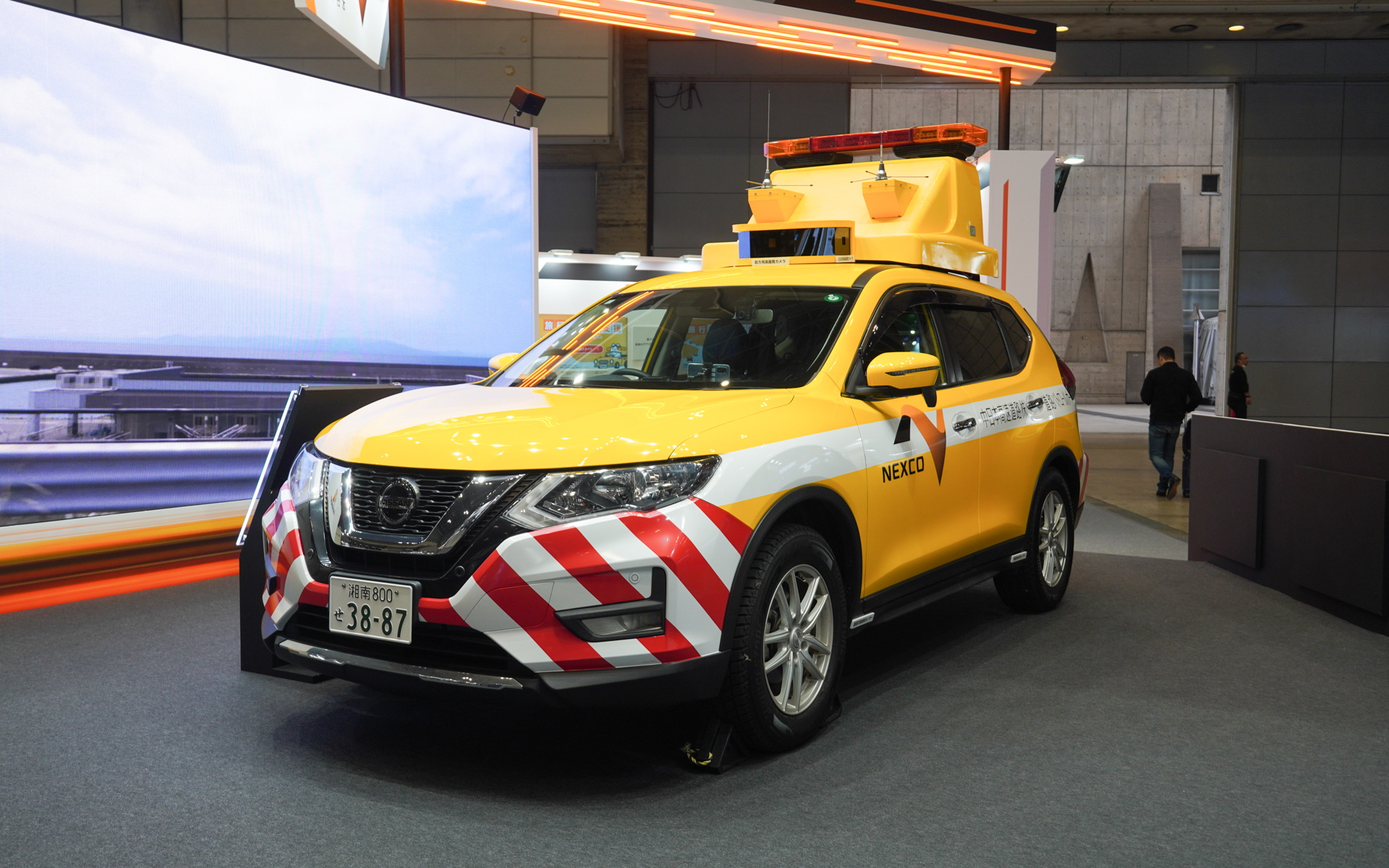 日産エクストレイルのパトロールカー