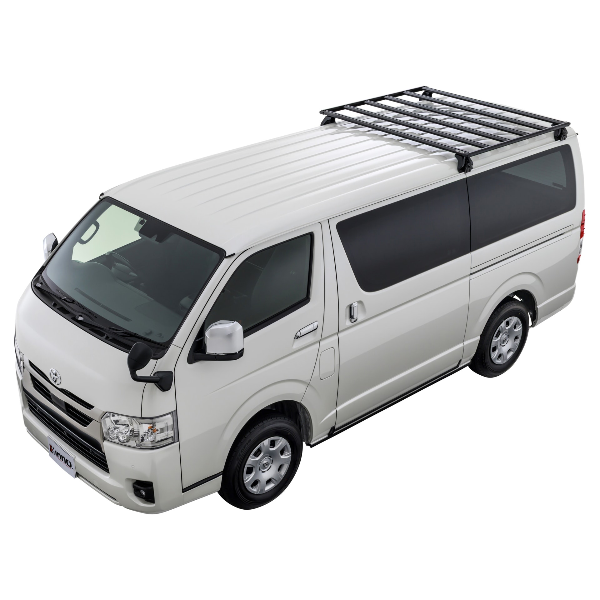 ハイエース用INNO フラットデッキベース・ハーフサイズ装着イメージ