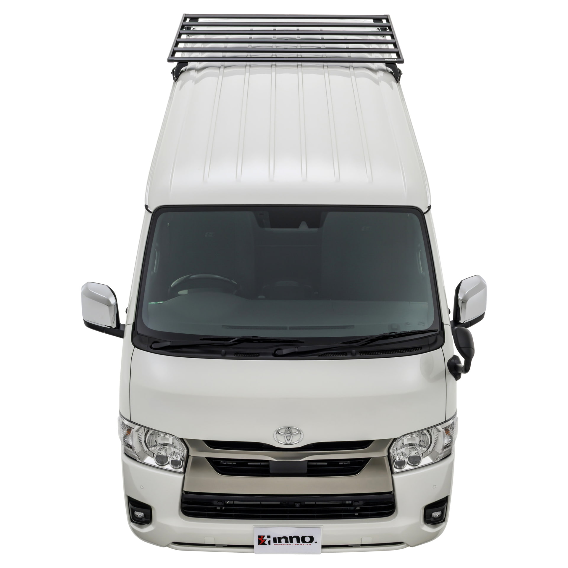 ハイエース用INNO フラットデッキベース・ハーフサイズ装着イメージ