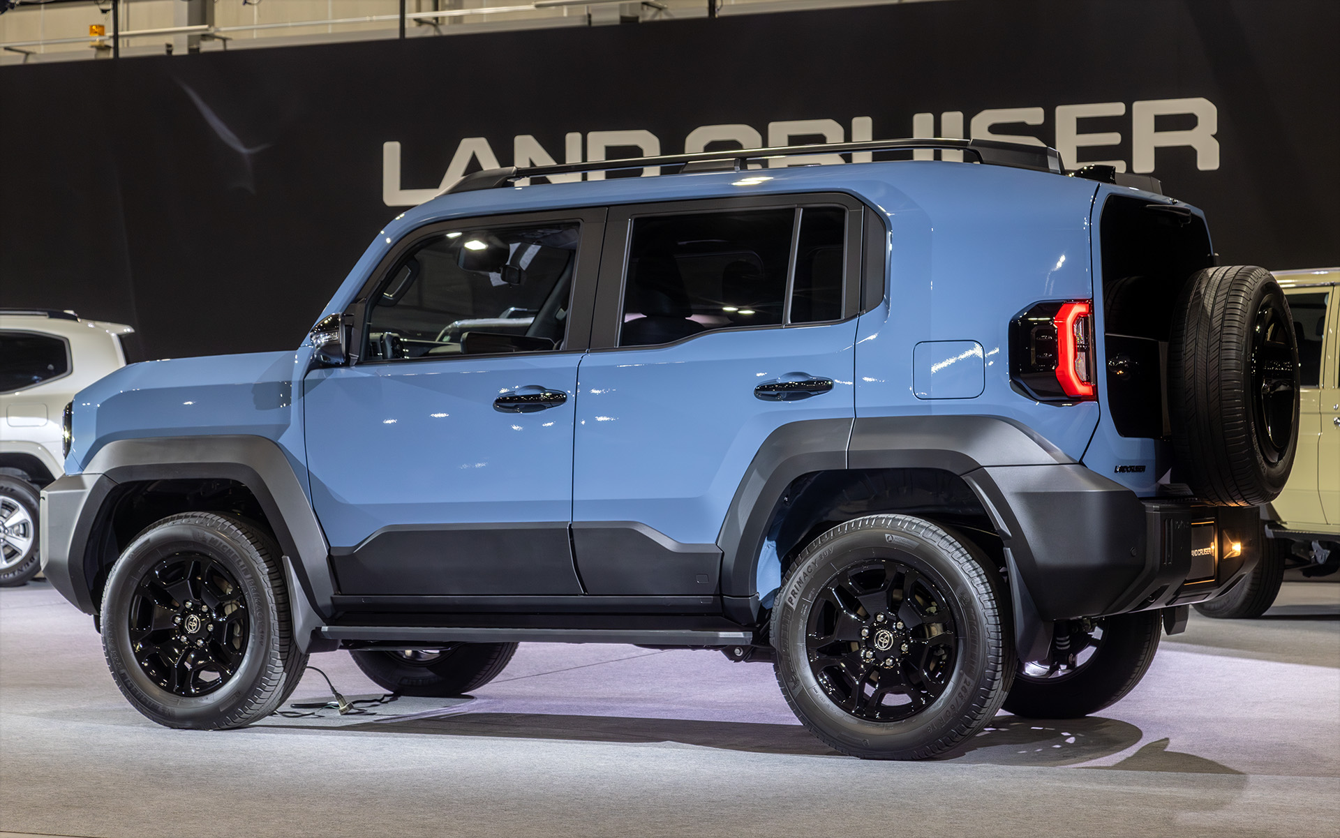 新型「ランドクルーザー“FJ”」