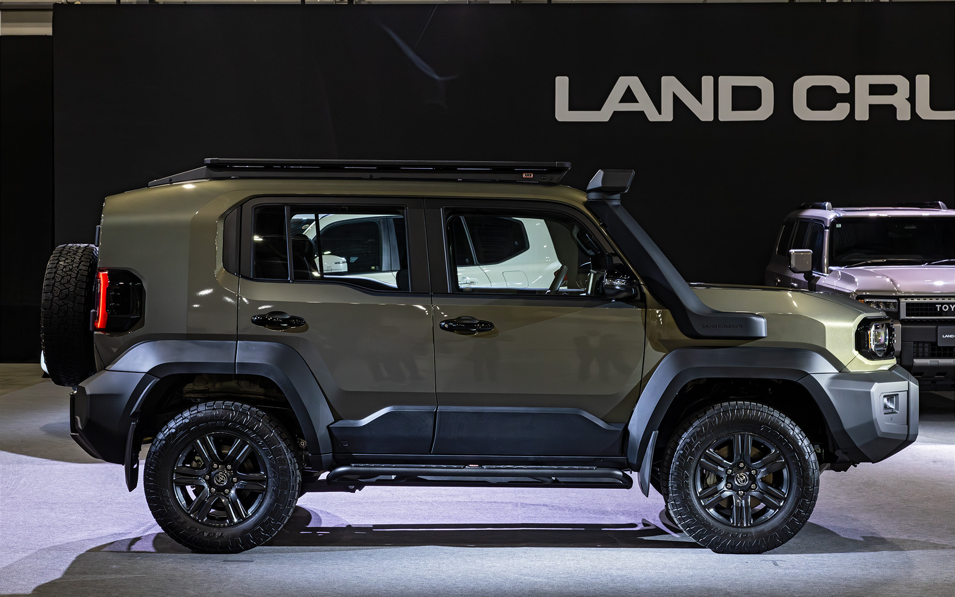 サイドシルエット