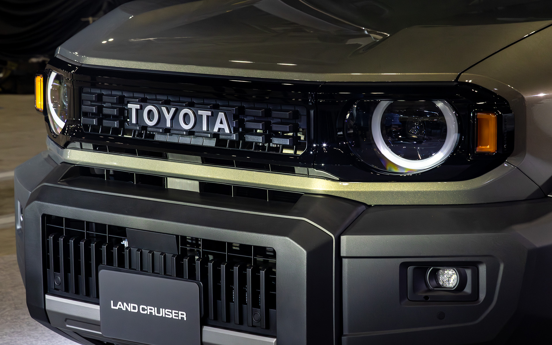 フロントグリル