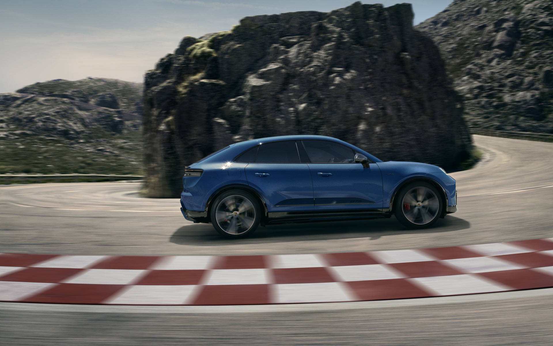 新型バッテリEV「マカンGTS」