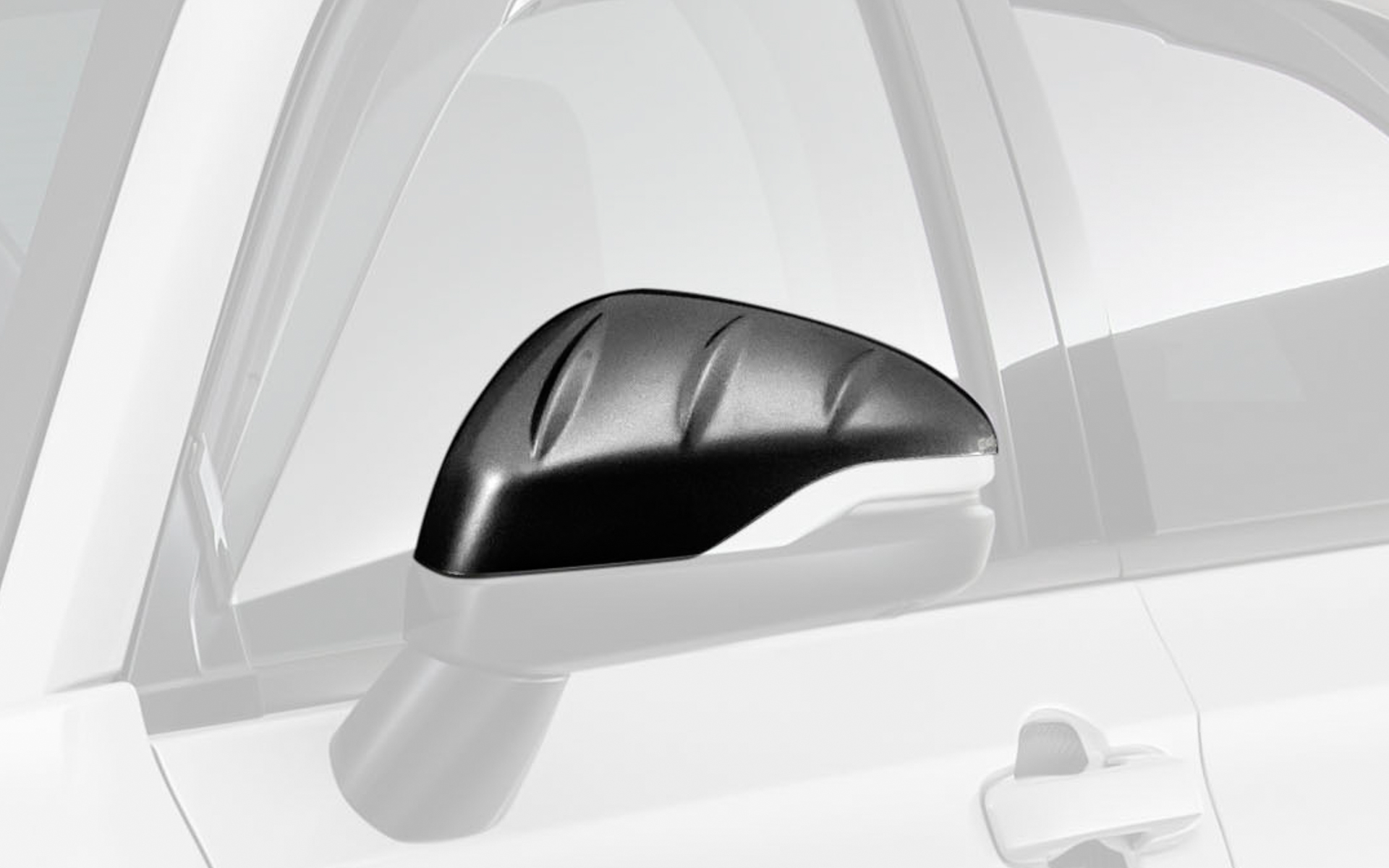 ドアミラーカバー。価格は塗装済が3万9600円、未塗装が3万4100円