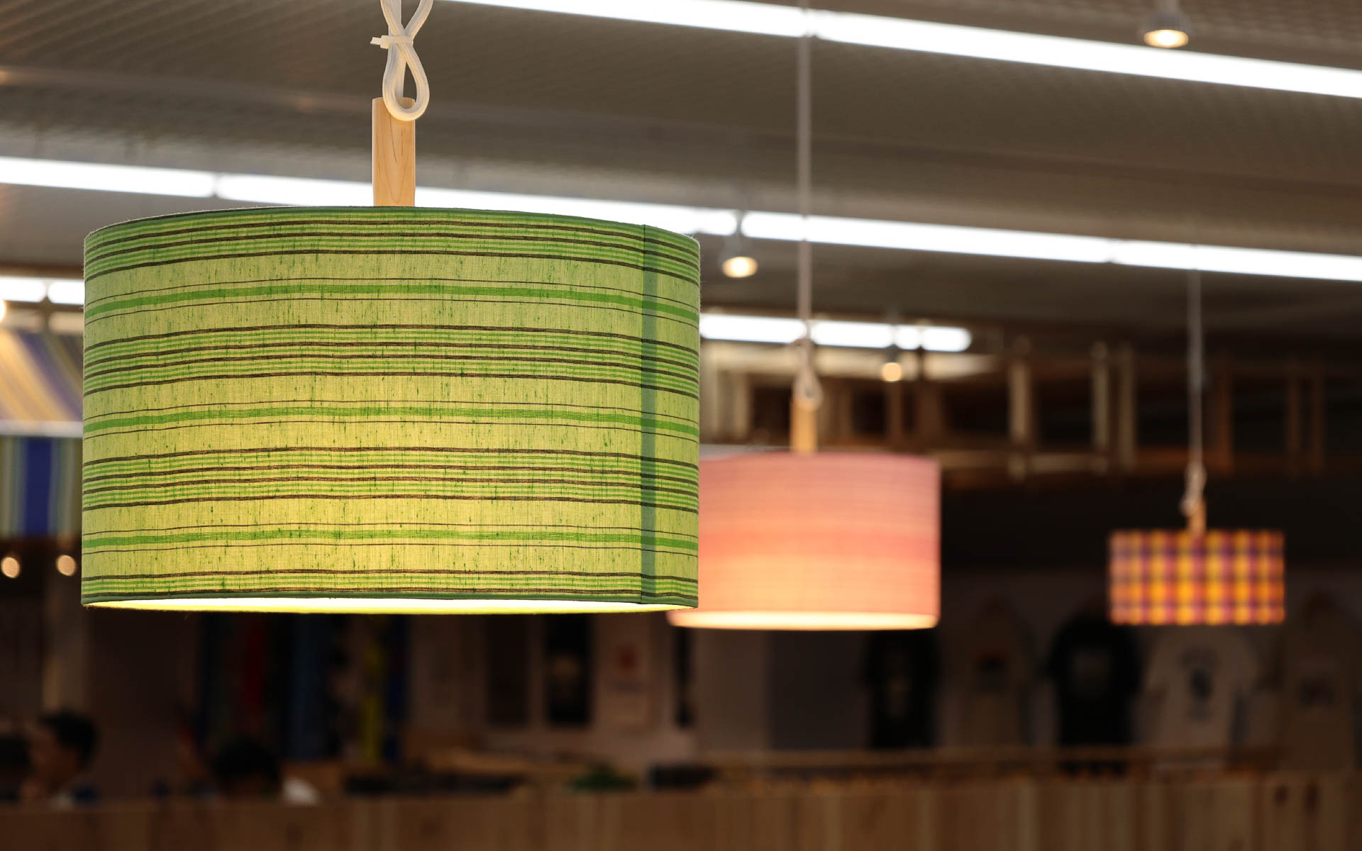 遠州織の天吊りライトシェード