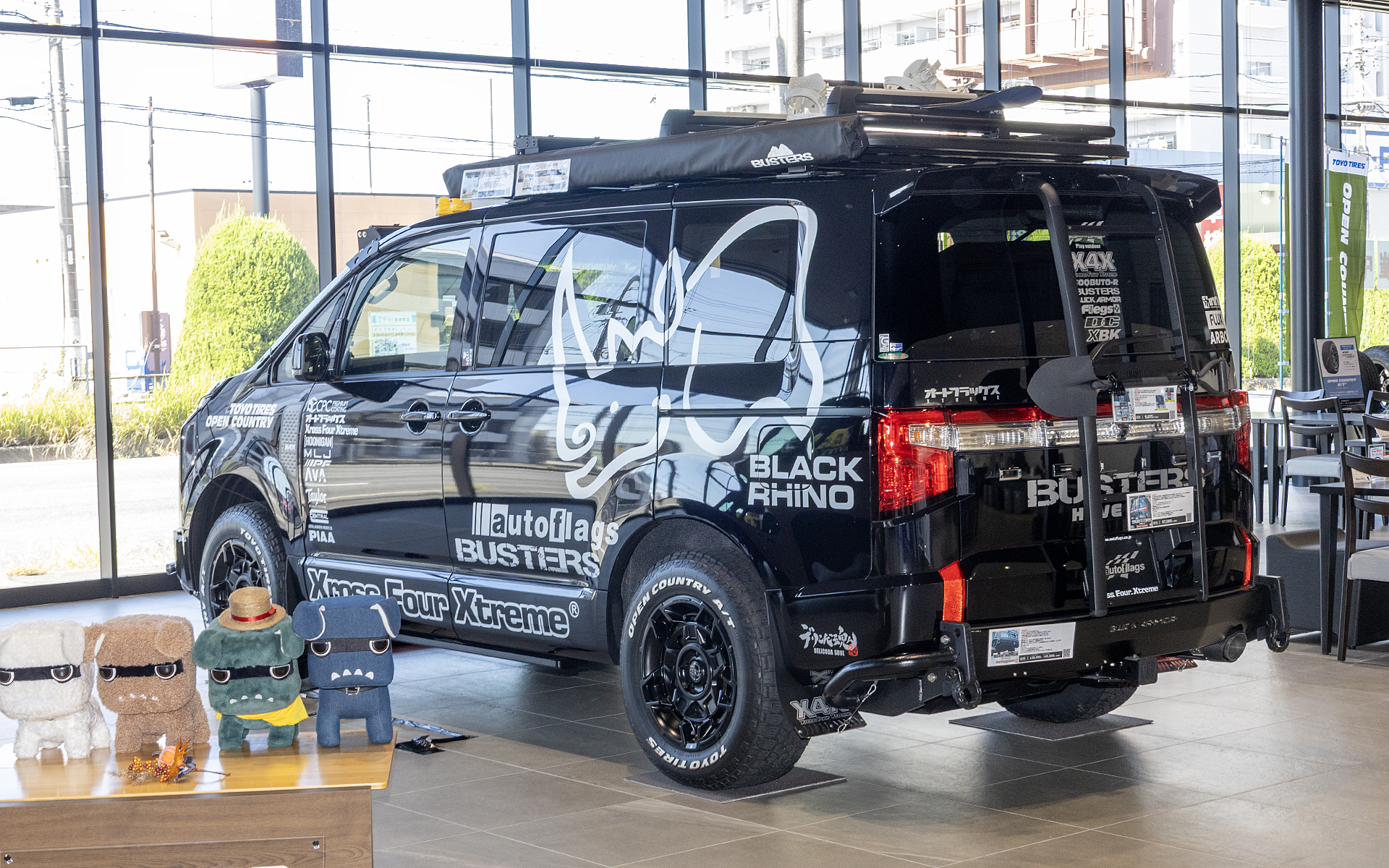 こうしたパーツを装着状態で確認できると、自分のクルマに取り付けた際のイメージもより分かりやすくなる