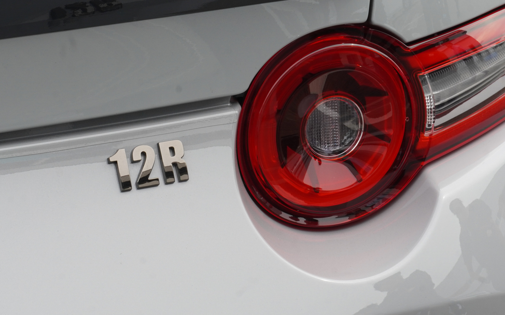 MAZDA SPIRIT RACING ROADSTER 12Rはリアに「12R」エンブレムが装着される