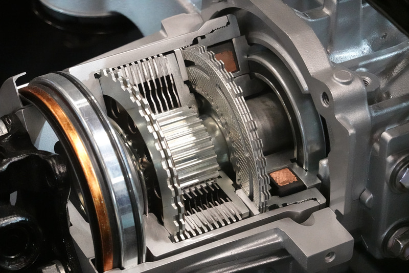 ジェイテクト製電子制御カップリング「ITCC」。これは現行GRヤリス用のもの。強化タイプとなっており、クラッチが12組搭載されている