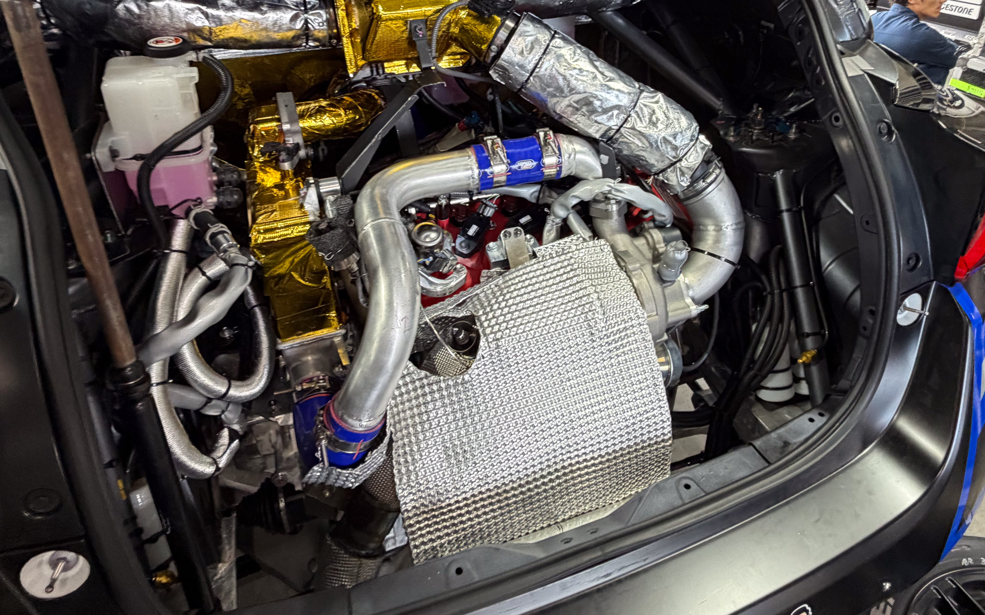 岡山国際サーキットに現われたGRヤリスMコンセプトに搭載された新開発のG20E型エンジン。この下にカウンターギヤユニットなどが収まる