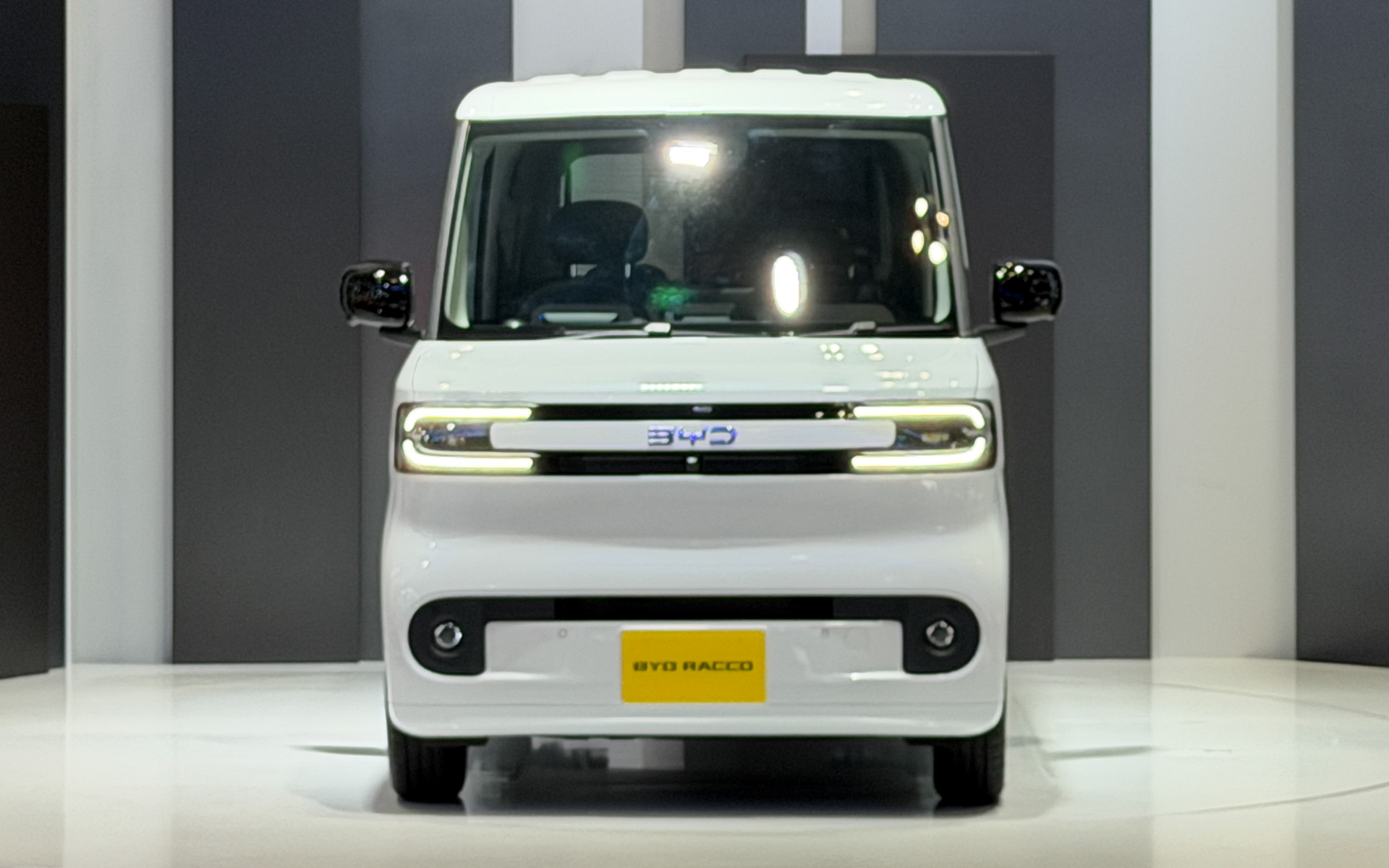 2026年夏に日本導入予定のバッテリEV（電気自動車）の軽自動車「ラッコ」プロトタイプ
