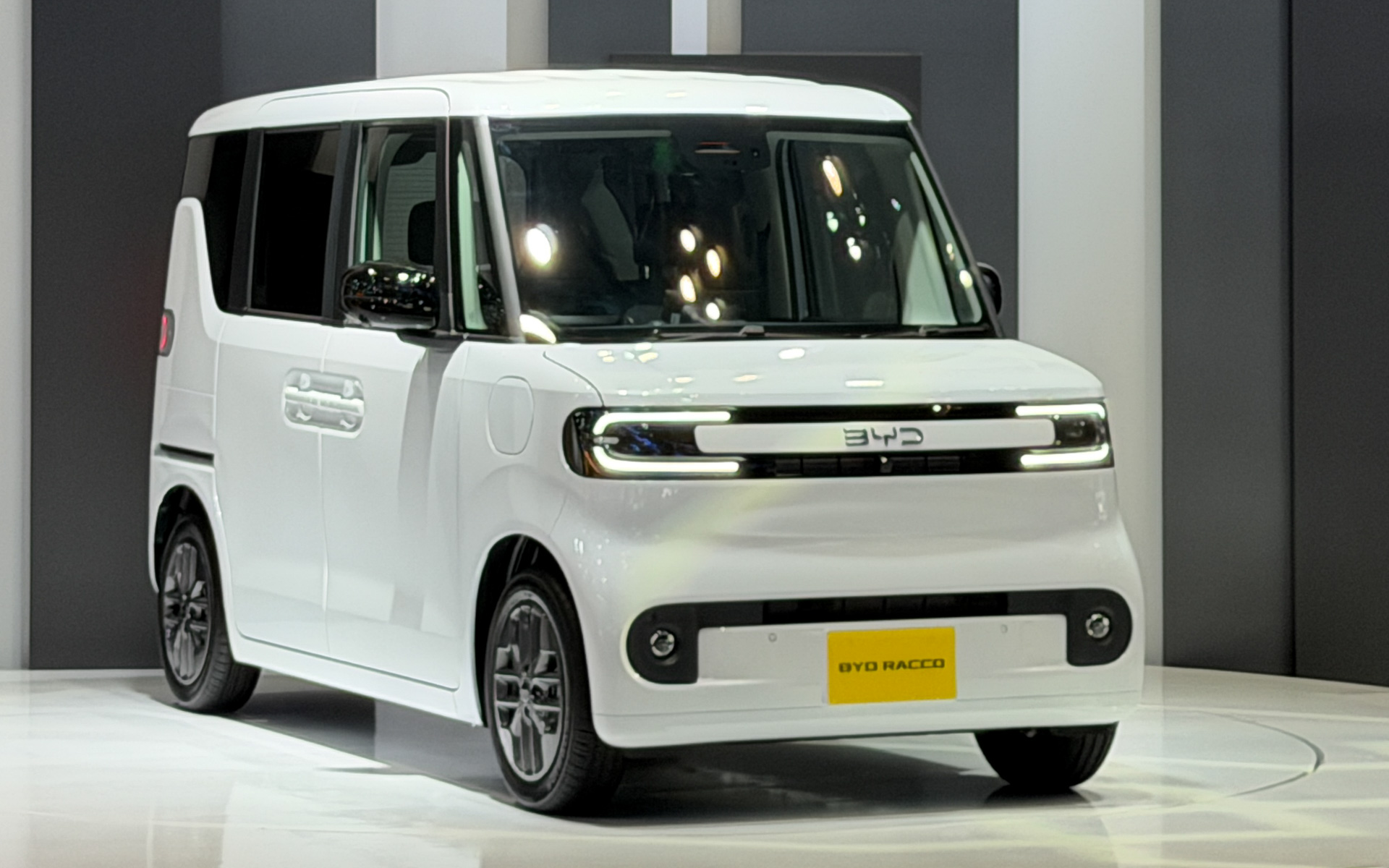 2026年夏に日本導入予定のバッテリEV（電気自動車）の軽自動車「ラッコ」プロトタイプ