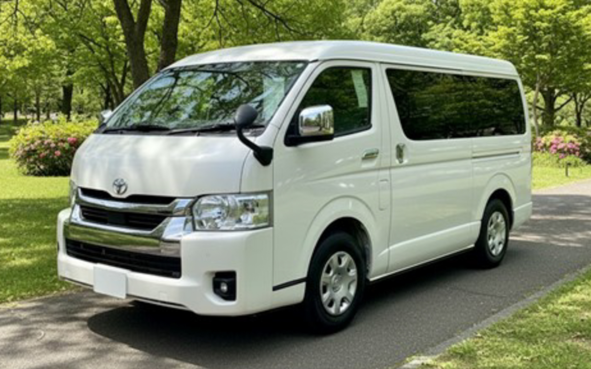 ハイエースワゴンをベースにしたキャンピングカー「BUCHImobi CooL8」