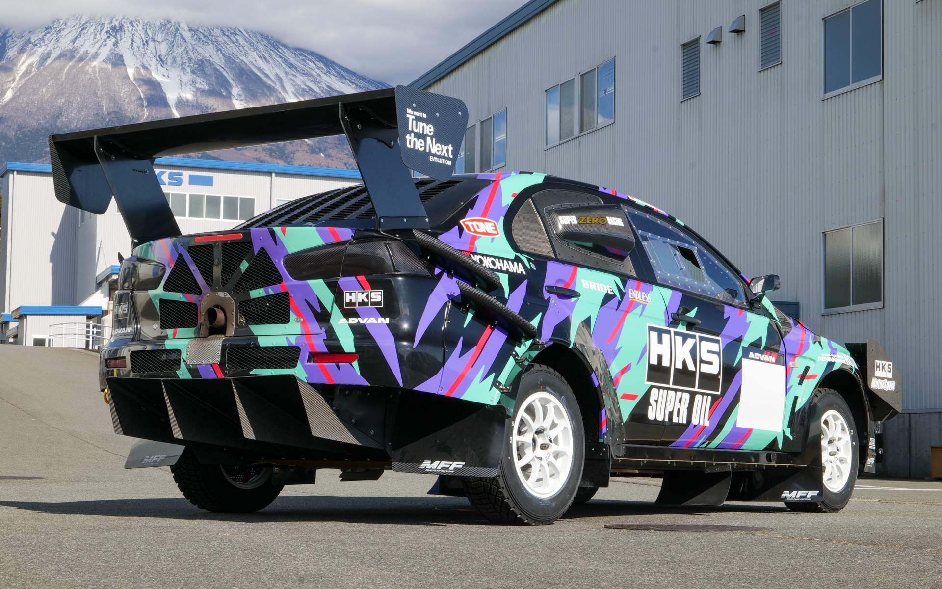 全日本ダートトライアル3連覇を成し遂げたHKSのランサーエボリューション（CZ4A）