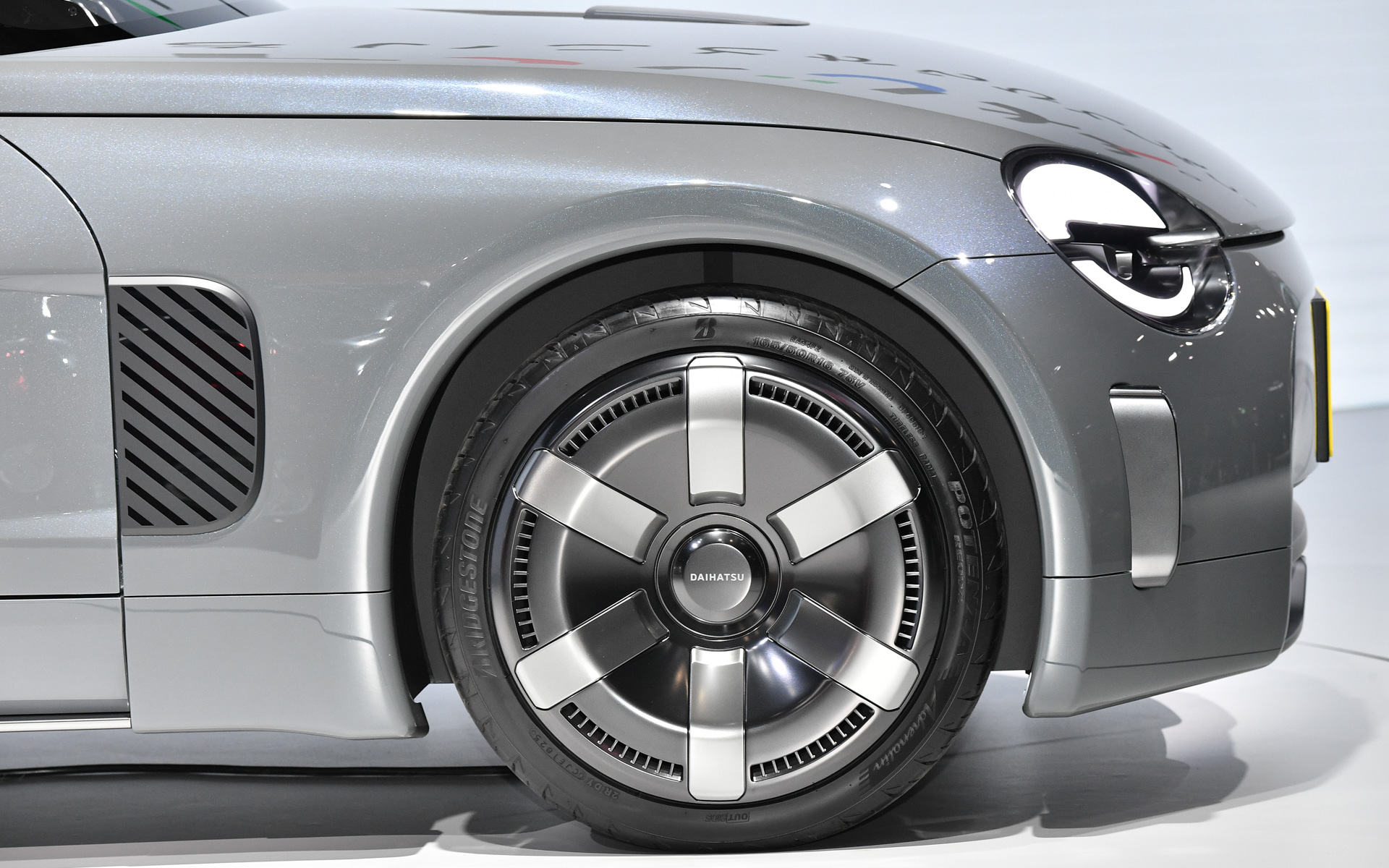 ダイハツのFRレイアウトのコンセプトカー「K-OPEN」