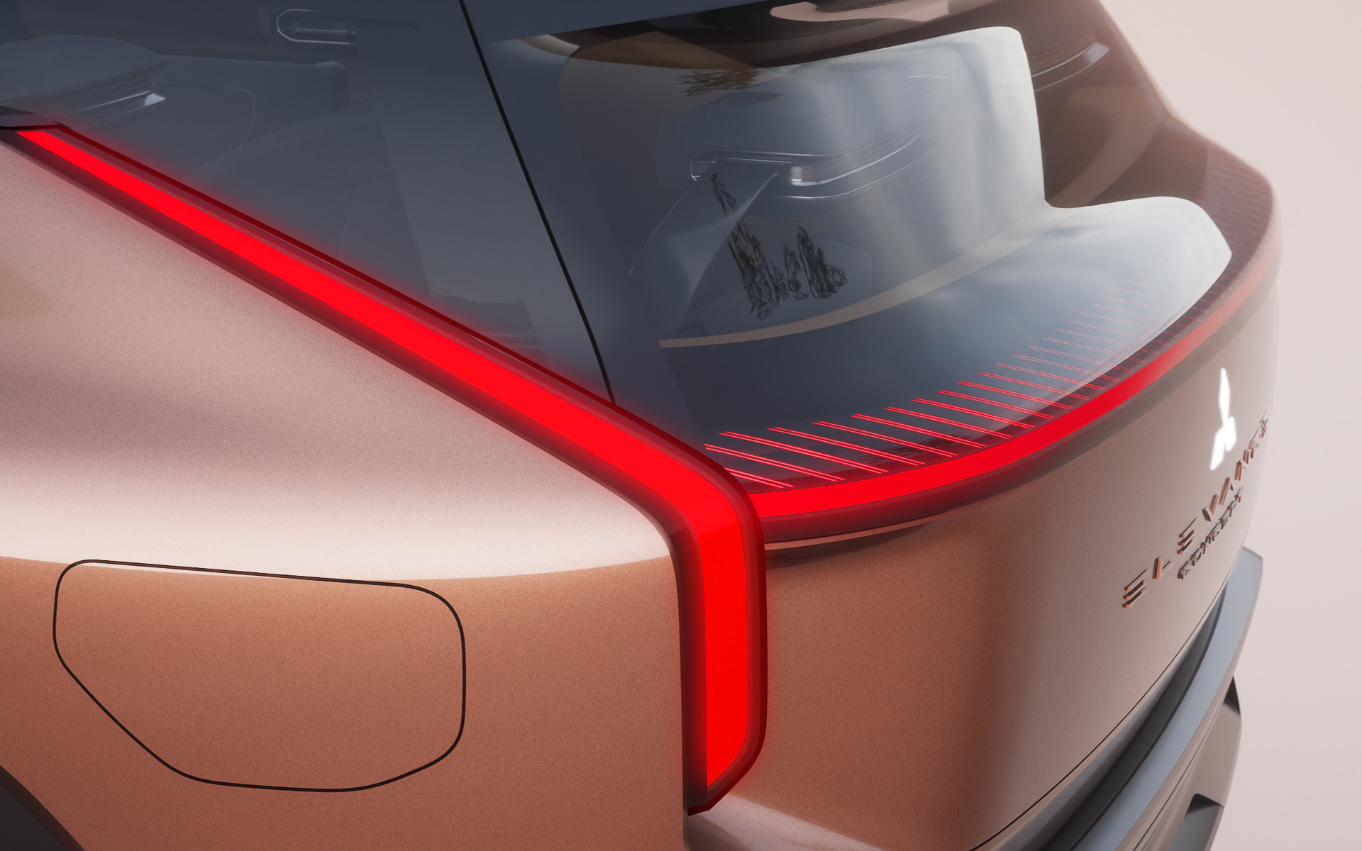 エクステリアでは先進的に表現した「ダイナミックシールド」を採用するとともに、ヘッドライトからボディサイドのキャラクターライン、テールランプへと直線的に連続する造形により、雄大で堂々としたデザインに仕上げた。ヘッドライトは安全に通れる道幅をドライバーに視覚的に伝える機能も有する