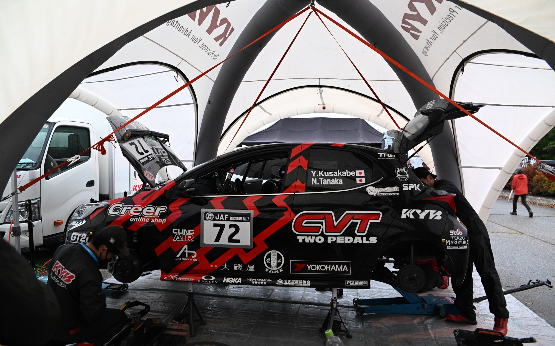 参戦車両はMUSCLE RALLYチームの「エムリットヤリス（5BA-MXPA10）」