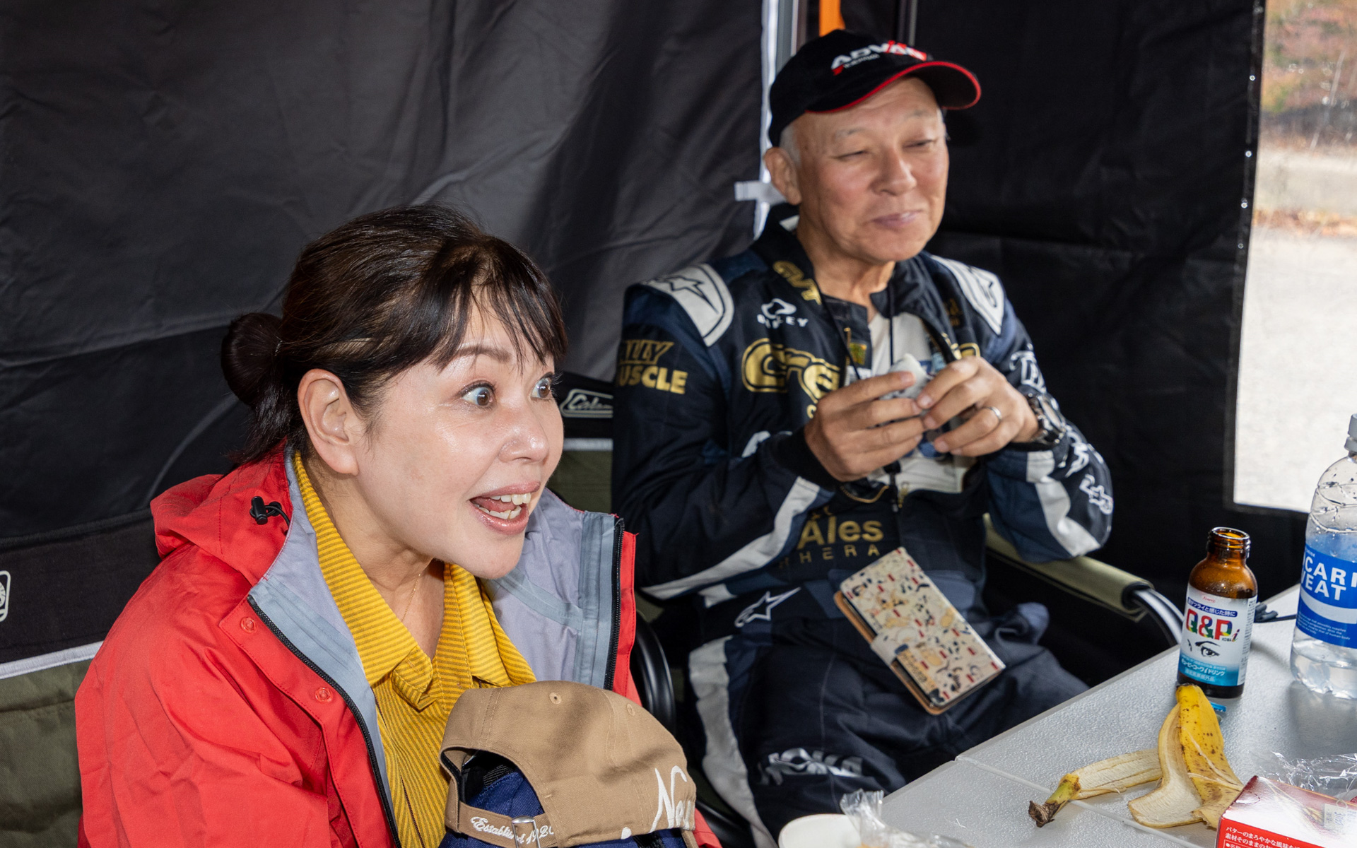 モータージャーナリストやラリードライバーとして活躍する竹岡圭氏もチームを訪問