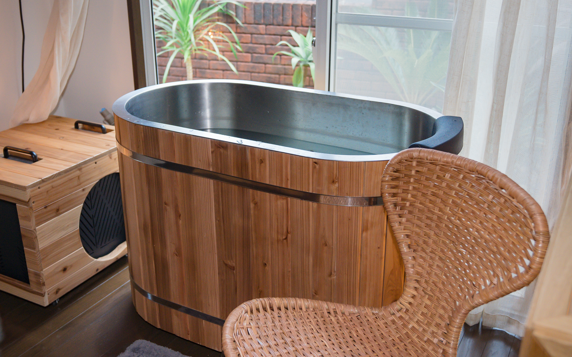 コンパクトなチラー付き水風呂「Hagoromo1s」