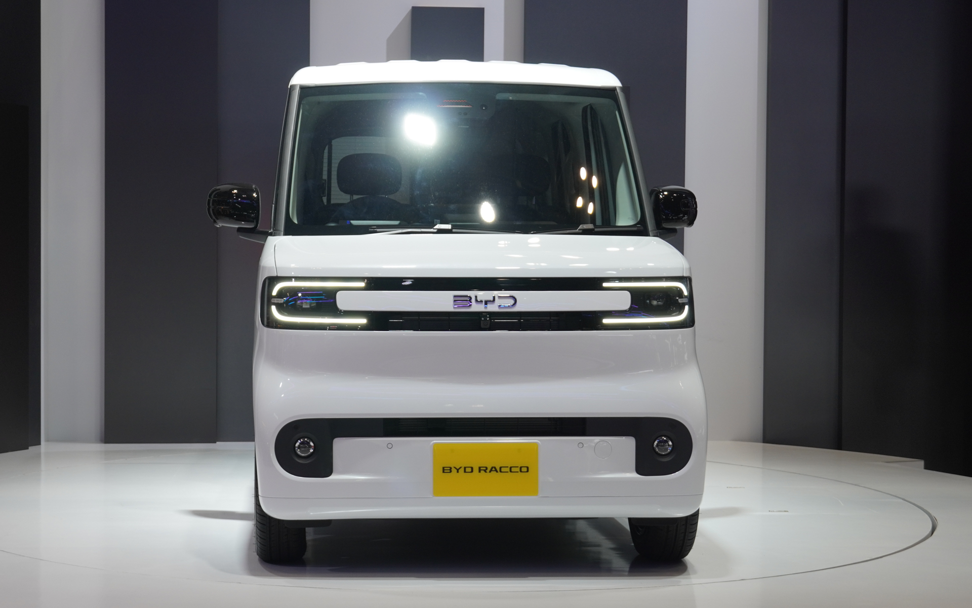 一般的な軽ハイトワゴンの外見となっている