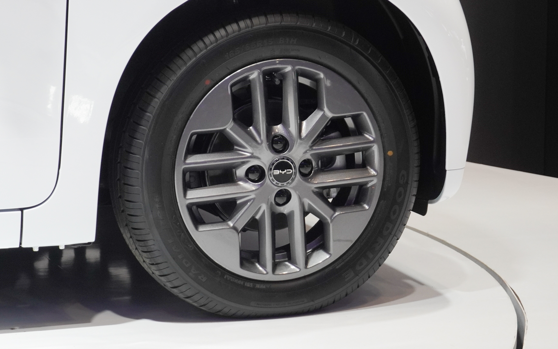 フロントホイール