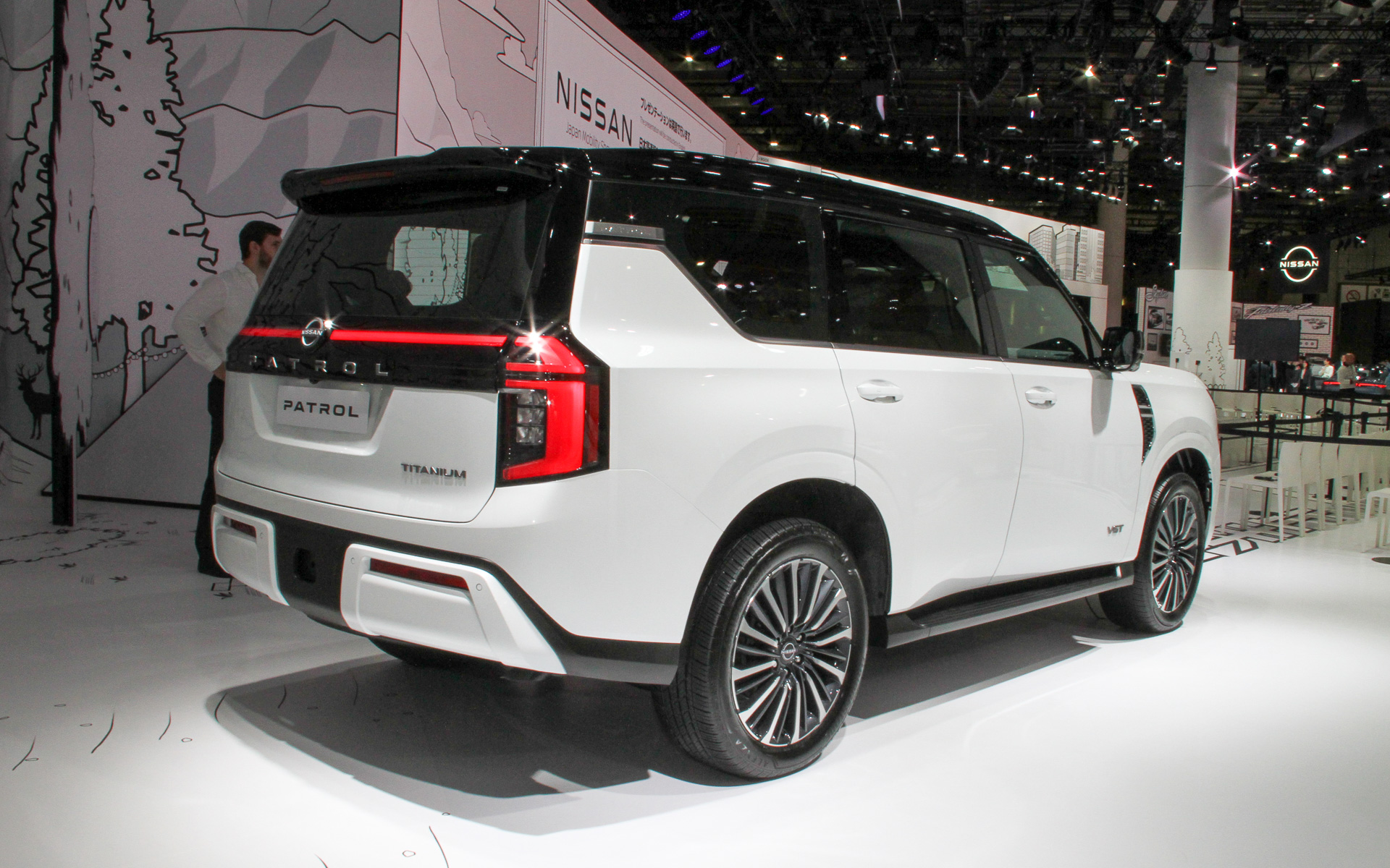 パトロールのボディサイズは5350×2030×1945mm（全長×全幅×全高）、ホイールベースは3075mm