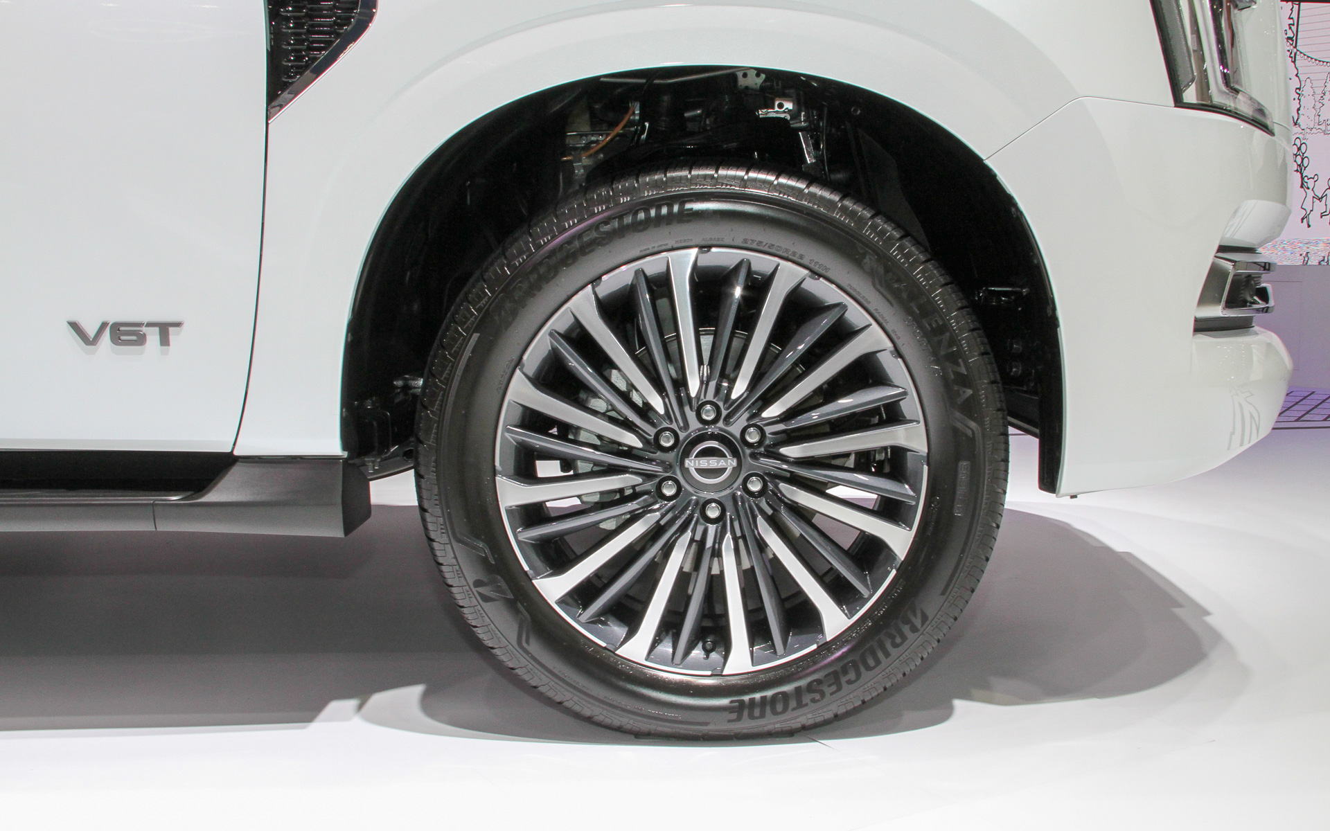 パトロールのボディサイズは5350×2030×1945mm（全長×全幅×全高）、ホイールベースは3075mm