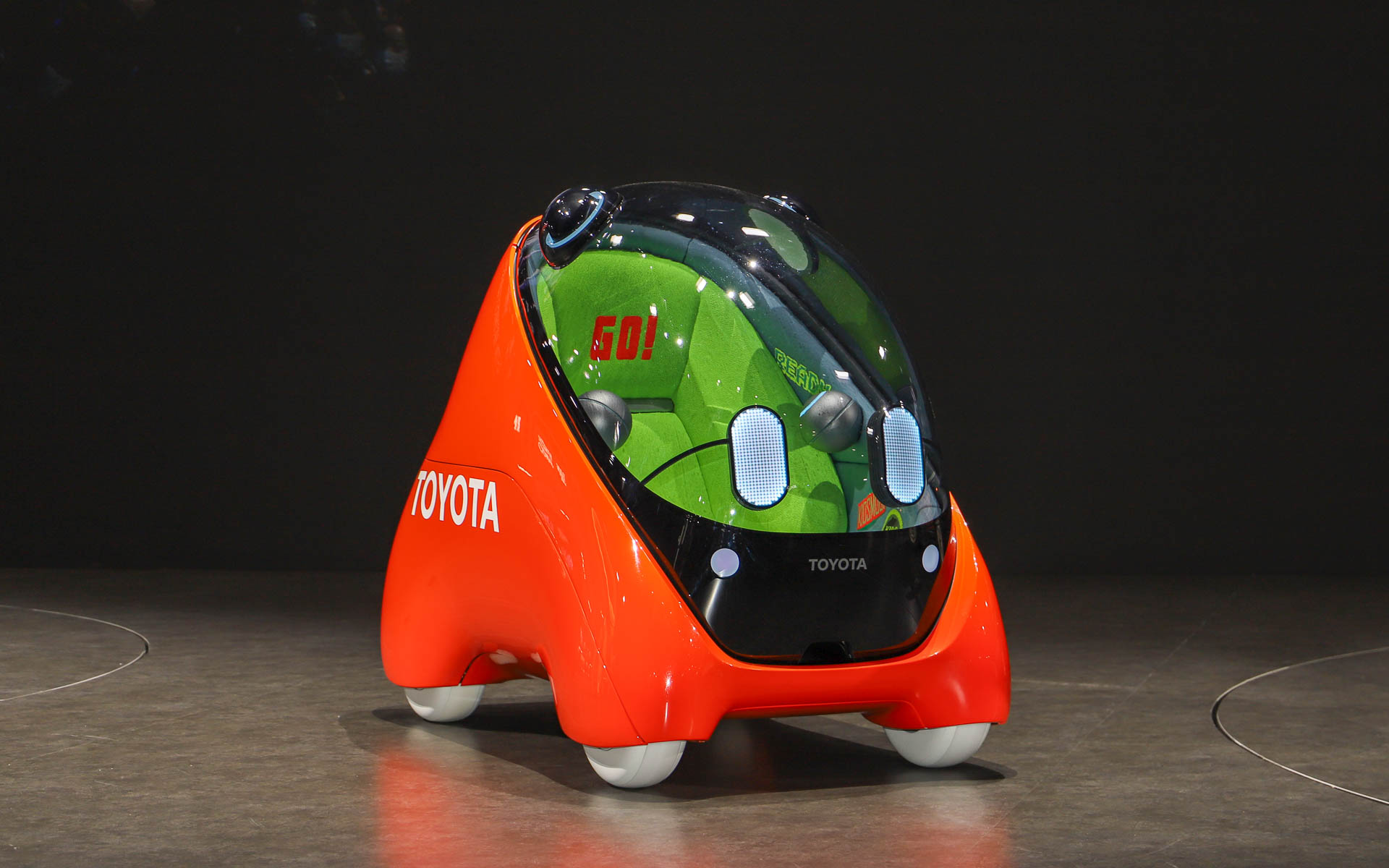 Kids mobiはウインクもするし、まばたきもする