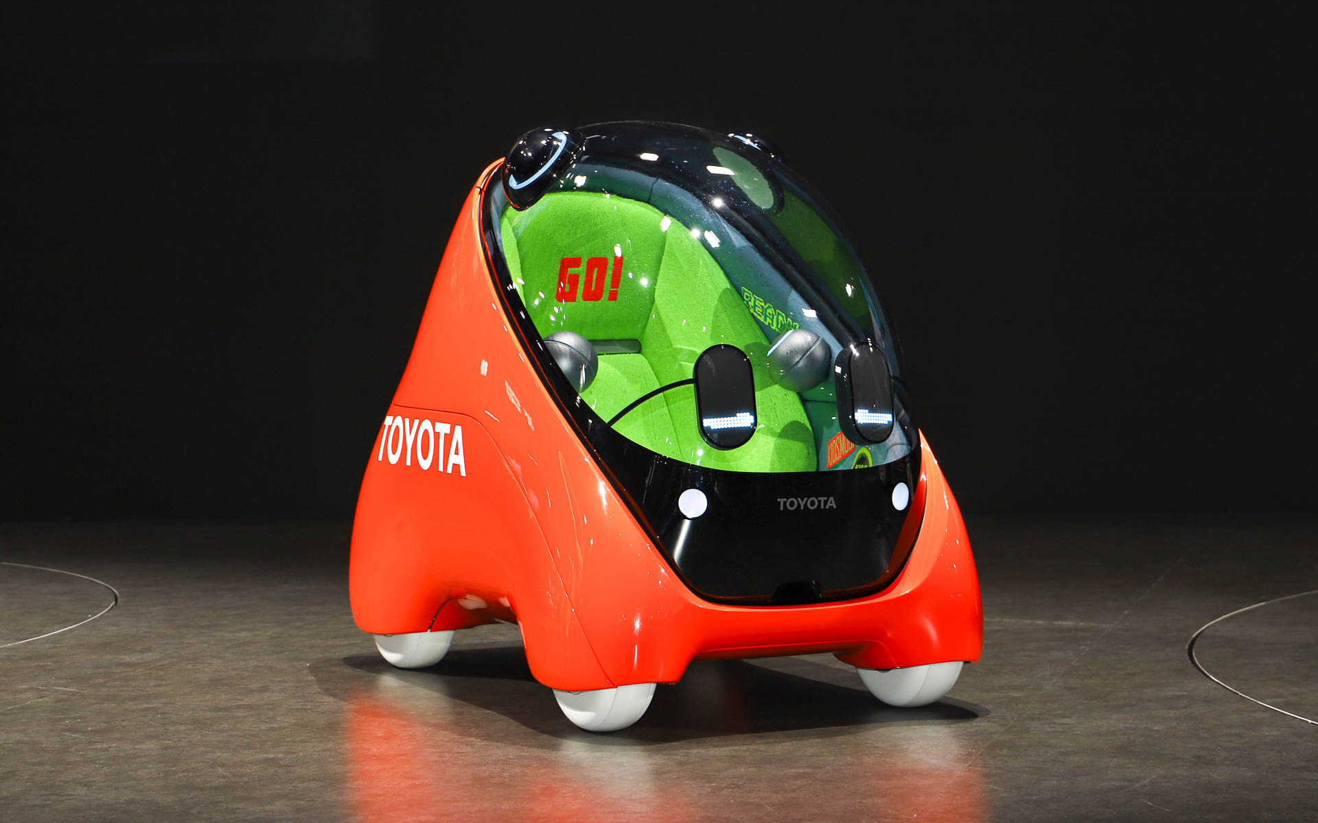 Kids mobiはウインクもするし、まばたきもする