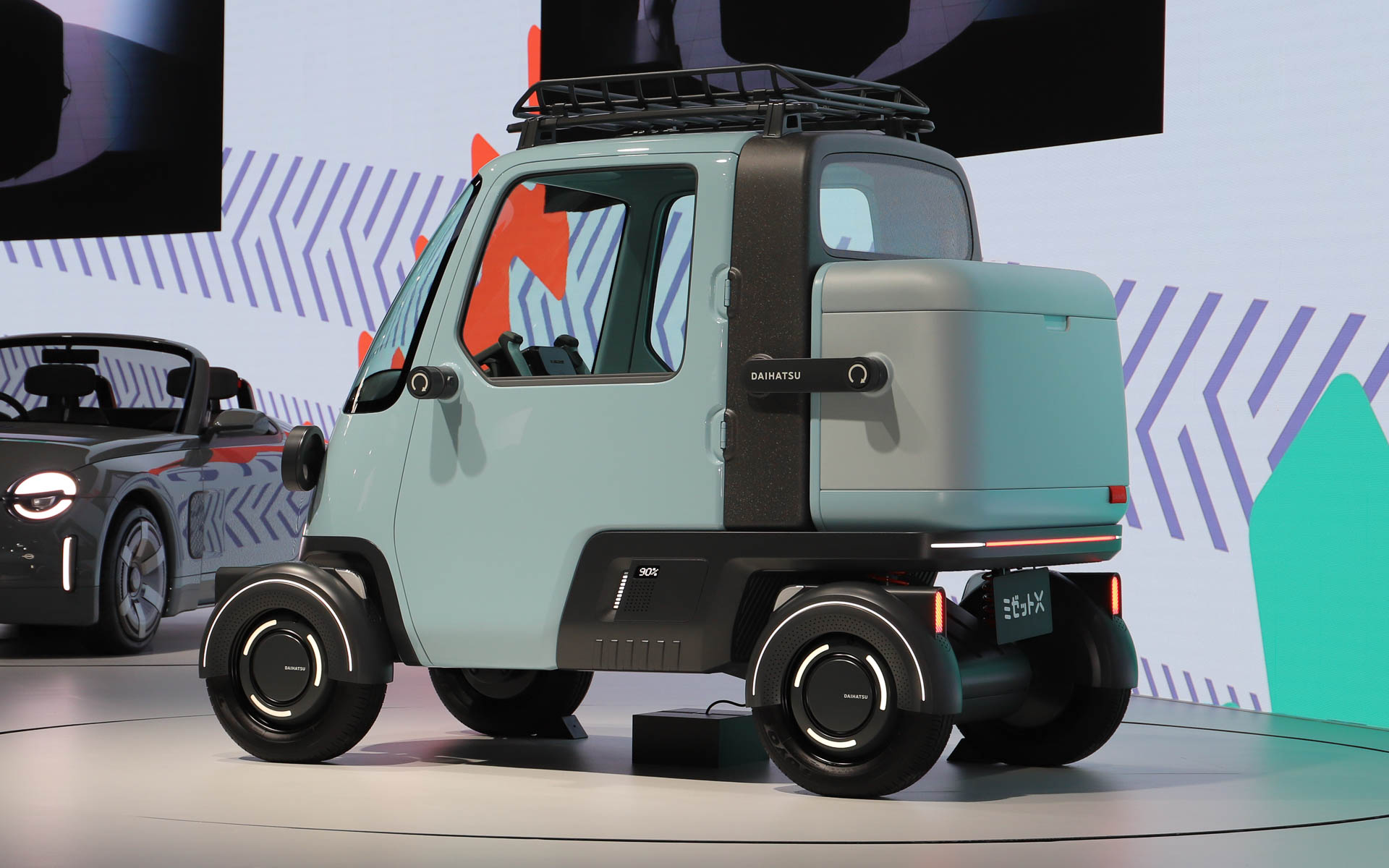 ミゼットXは、「初代ミゼット」の精神を受け継ぐ1台